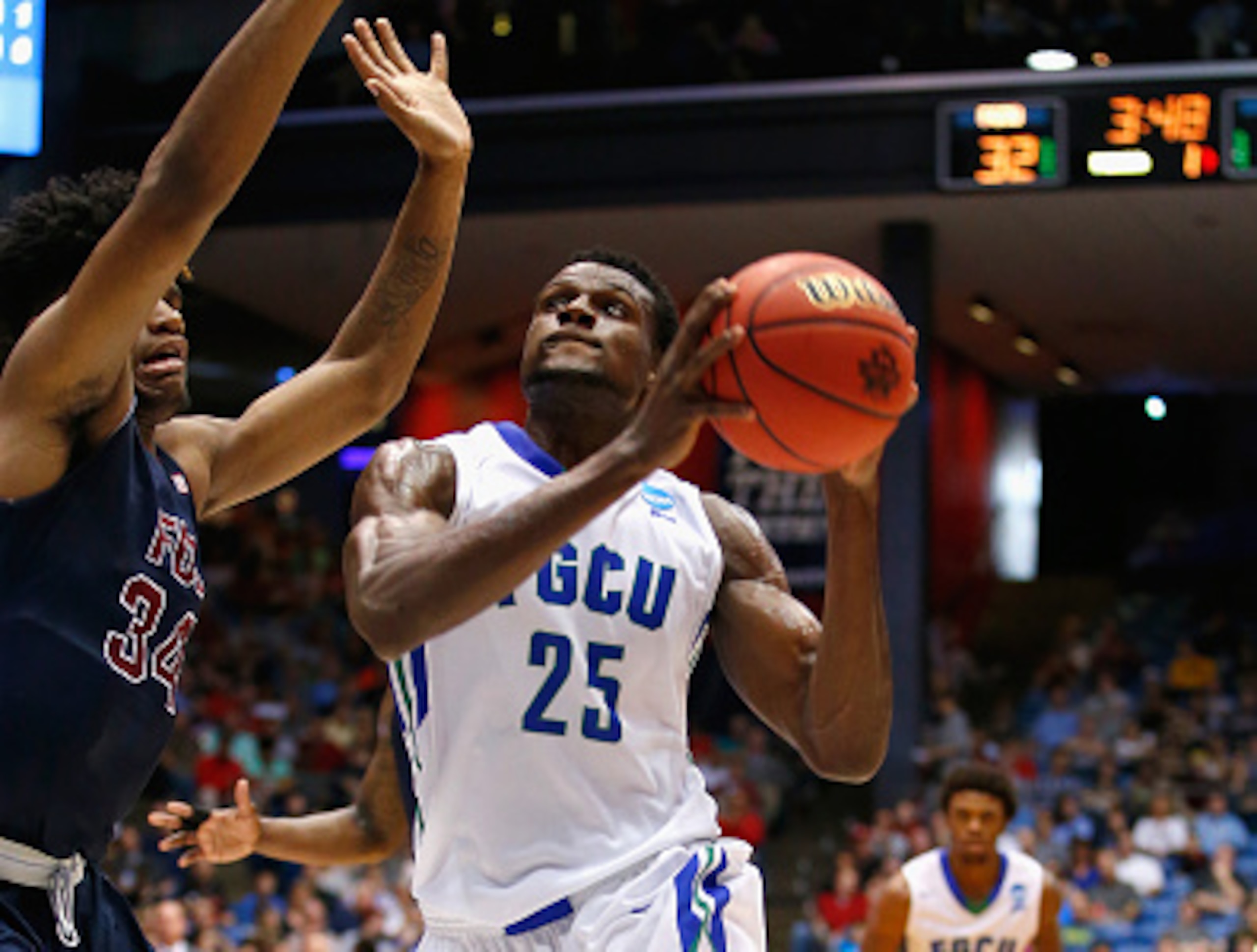 Marc-Eddy Norelia (25) of Florida Gulf Coast had his way with Fairleigh Dickinson.