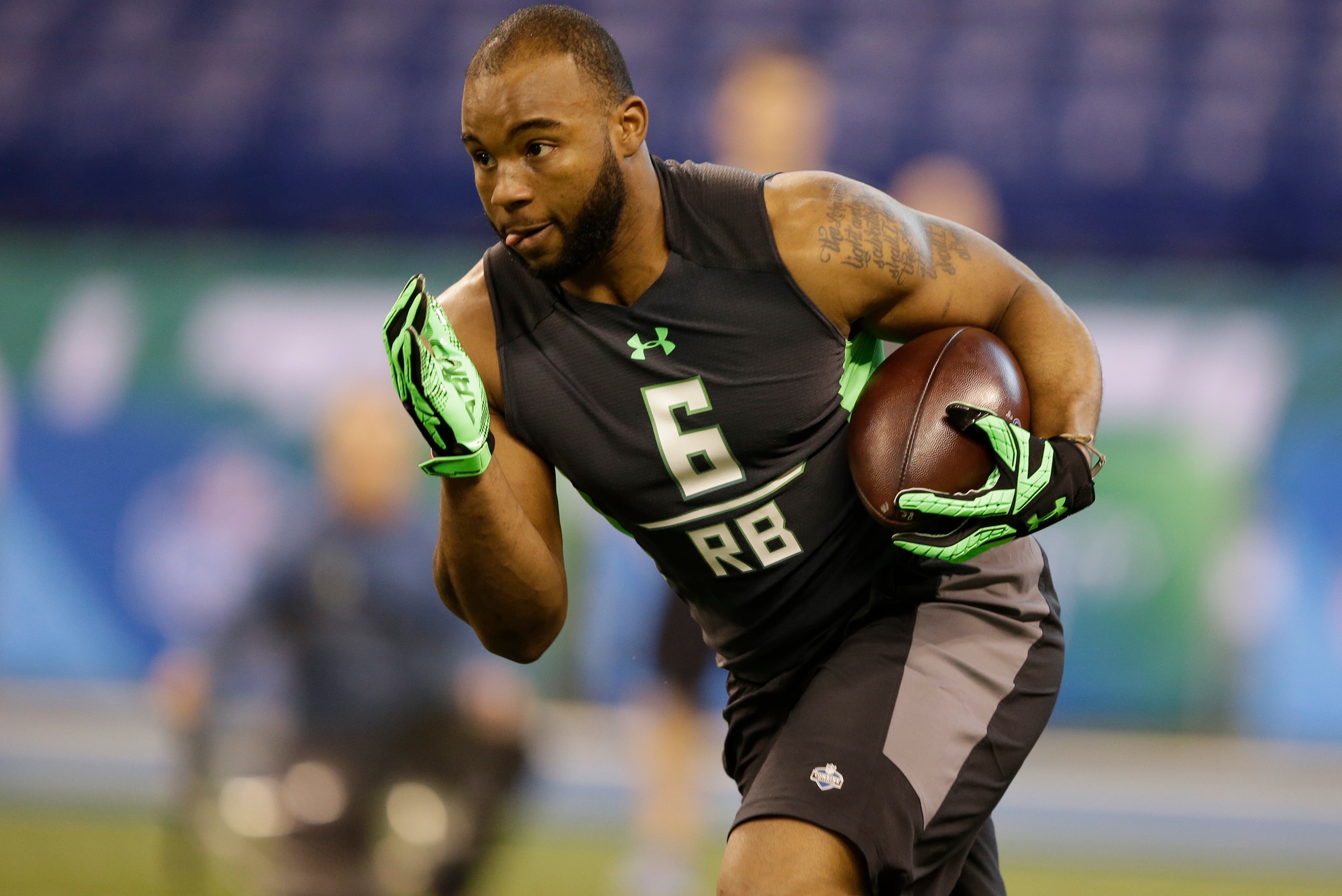 Louisiana Tech RB Kenneth Dixon (above) has a versatile skill set that perfectly fits the Patriots offense.