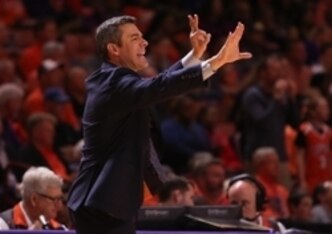 Coach Tony Bennett