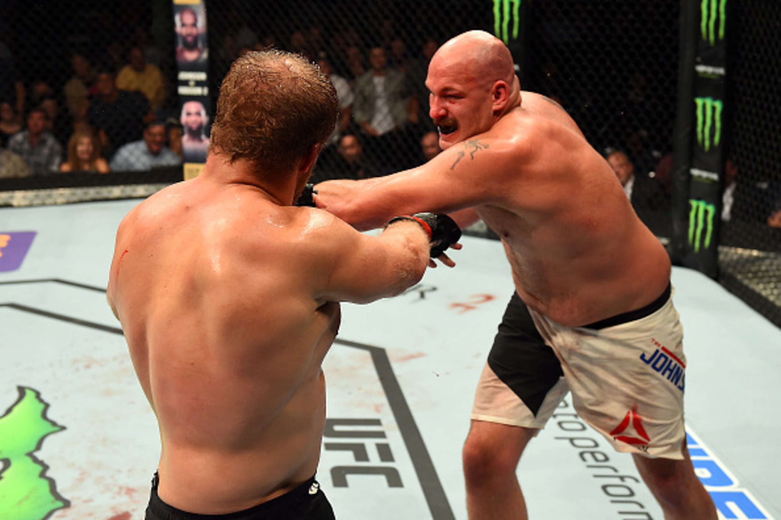 Timothy Johnson takes on Marcin Tybura.