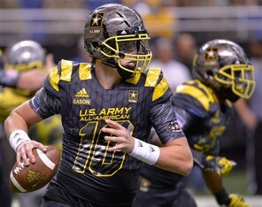 Jacob Eason is fighting for Georgia's starting quarterback role.