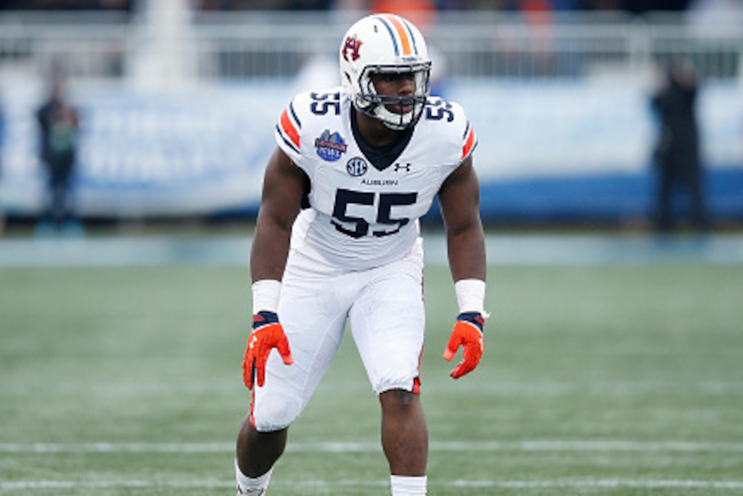 Auburn DE Carl Lawson