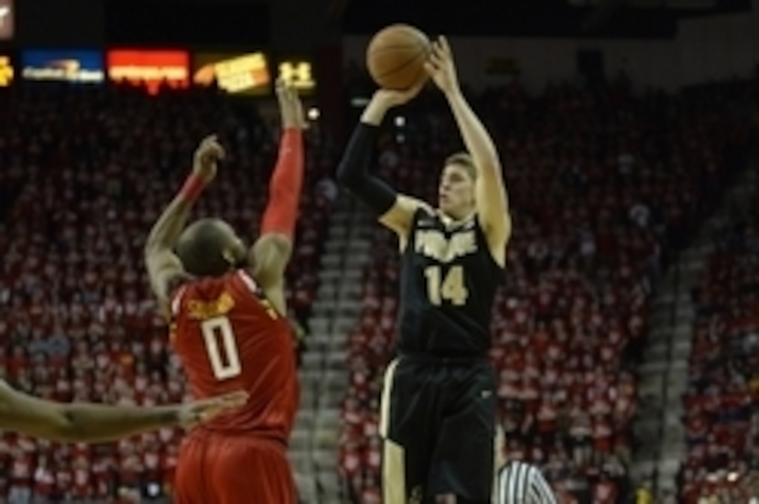 Ryan Cline shooting over Rasheed Sulaimon