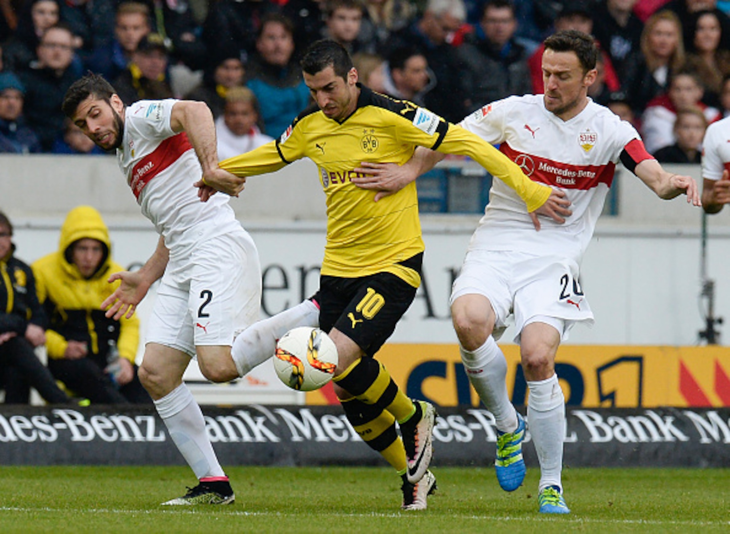Two men weren't enough to stop Mkhitaryan on Saturday.