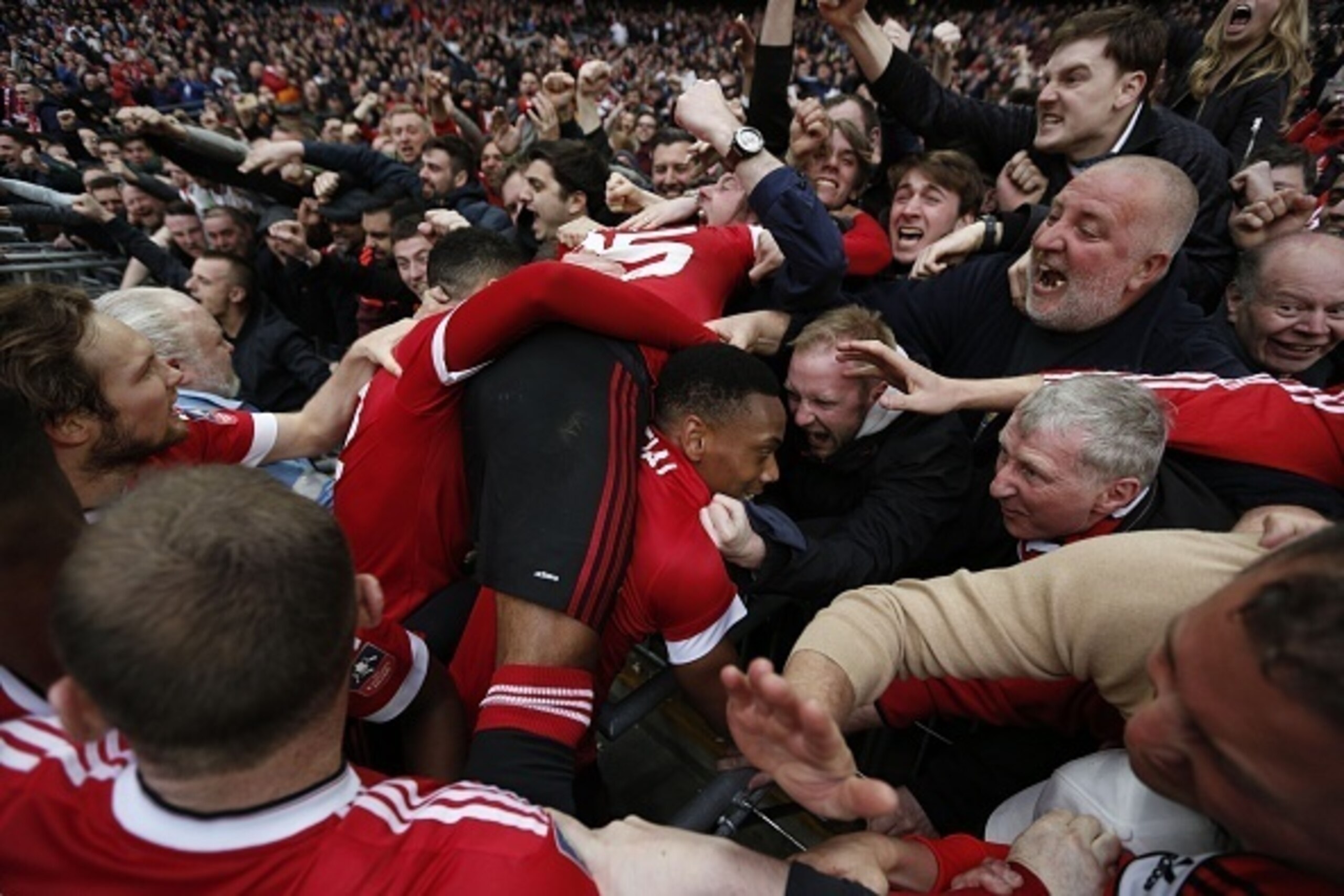 Wild celebrations as United snatch victory at the last moment.