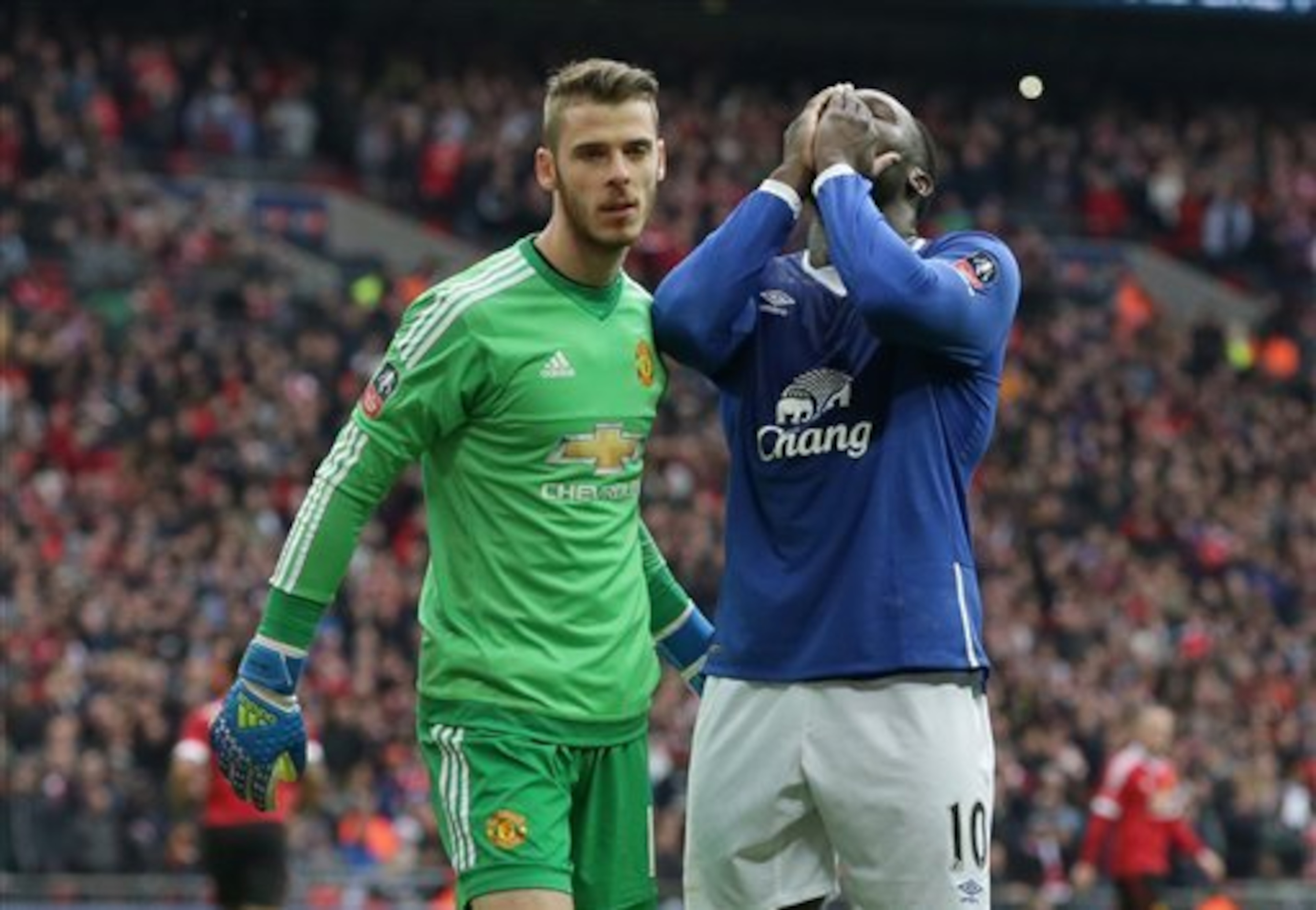 De Gea commiserates with Lukaku whose penalty he saved.