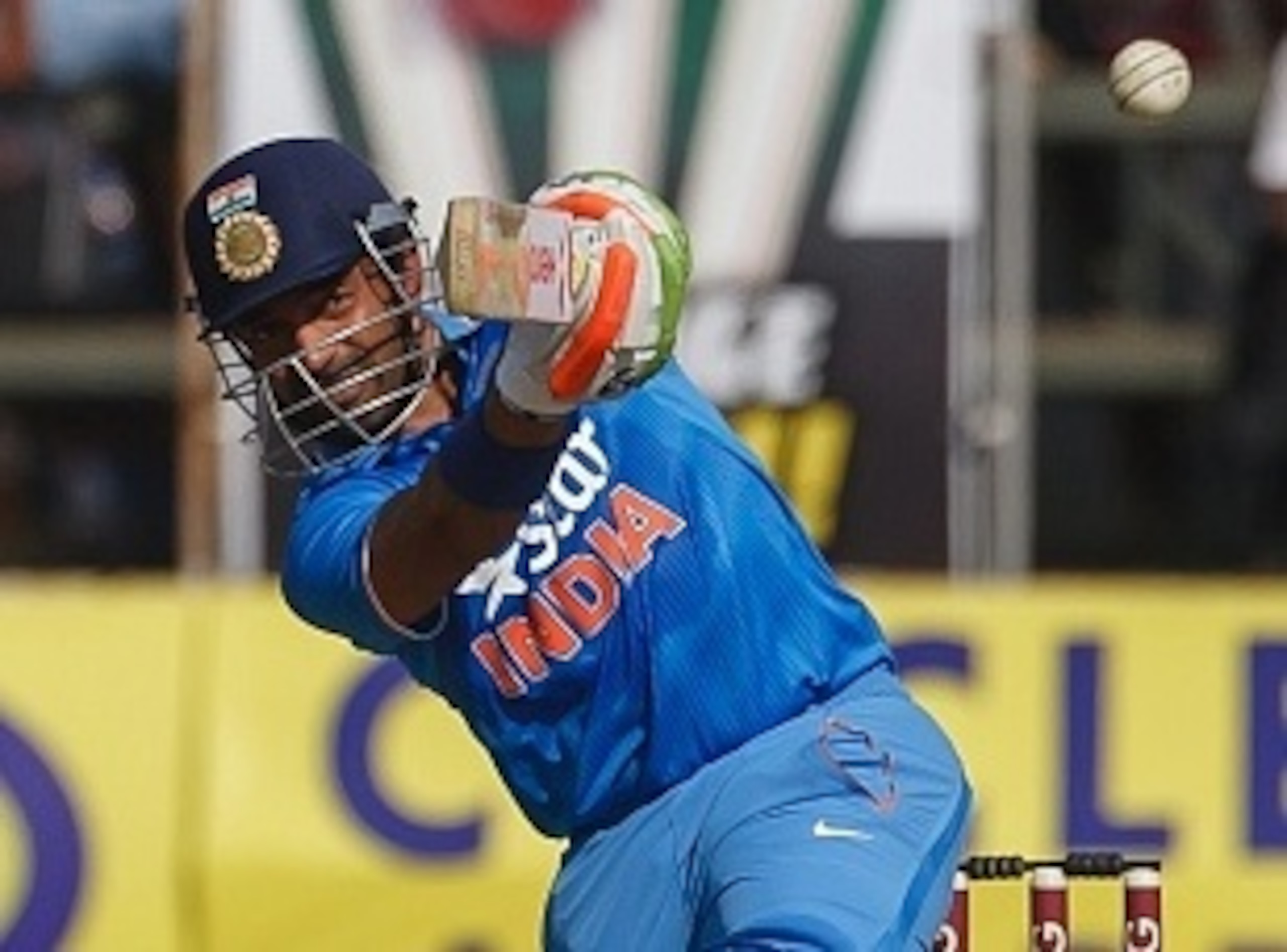 Robin Uthappa smashed Kolkata Knight Riders to victory over Kings XI Punjab.