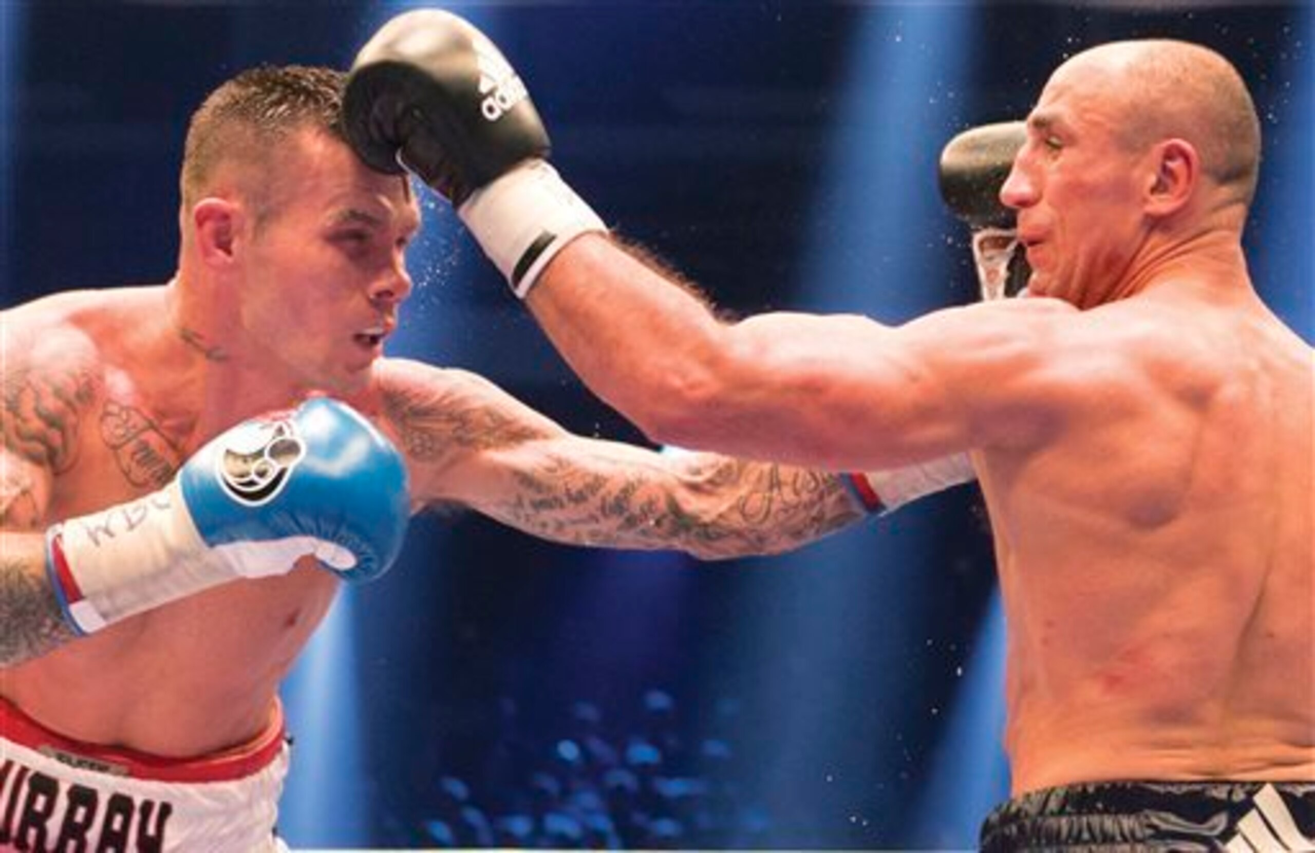 Martin Murray lost out on points to Arthur Abraham on German soil.