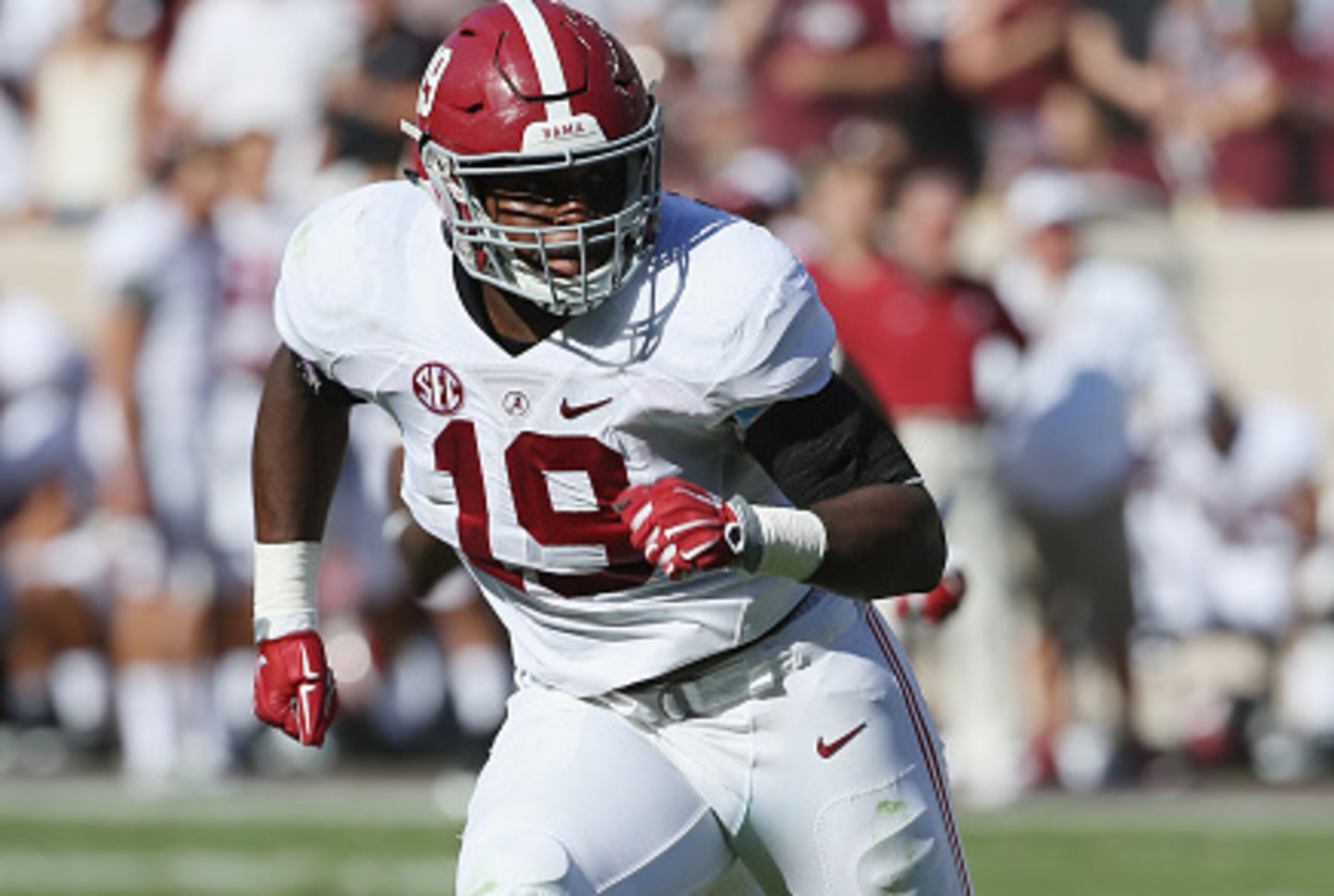 Alabama's Reggie Ragland could be a top-tier run defender in the NFL.