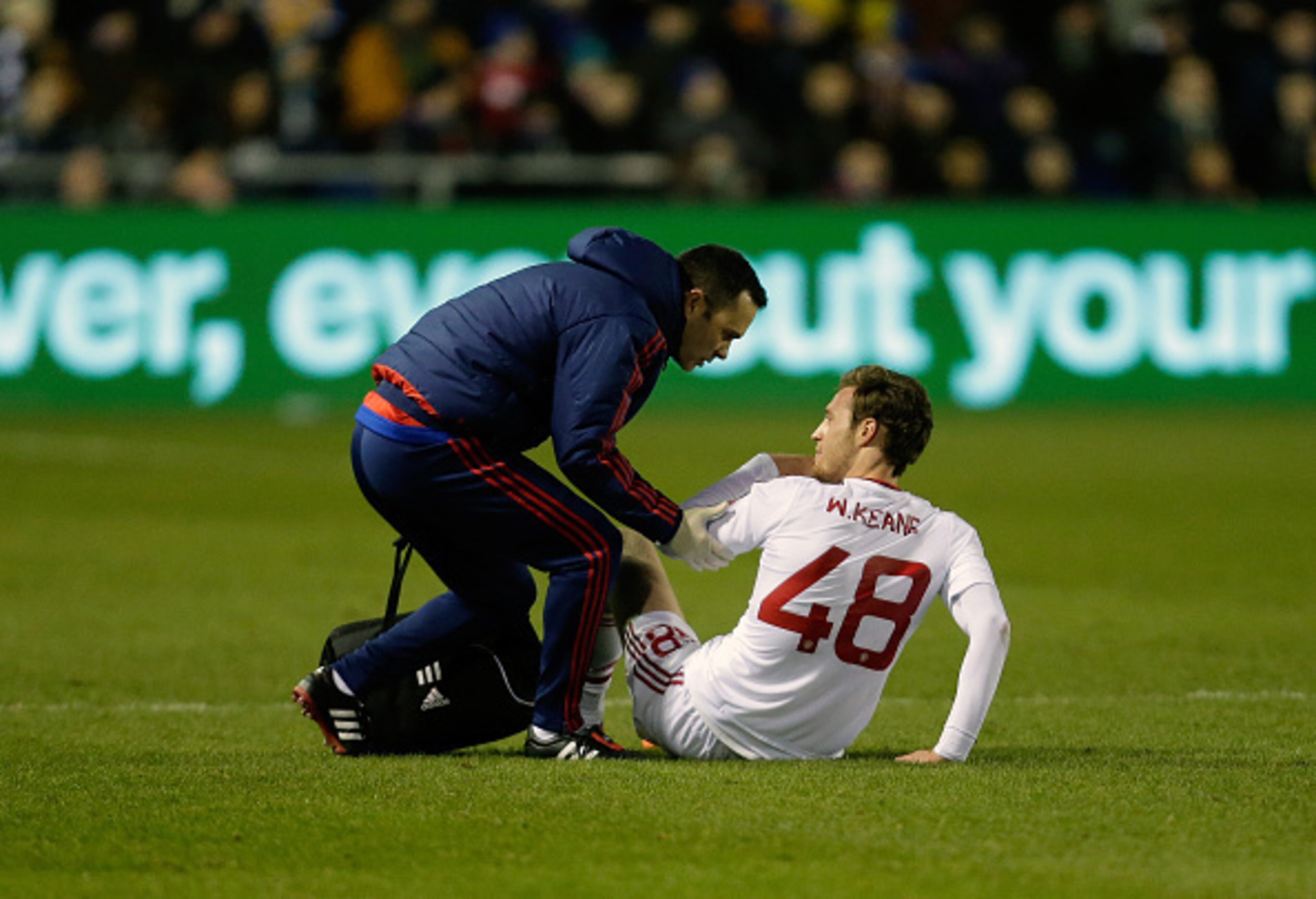 Keane picked up an injury at a crucial moment. Keane picked up an injury at a crucial moment.
