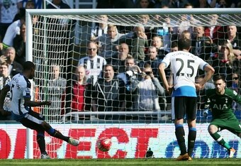 Wijnaldum scores his second of the afternoon to make it 3-1 for Newcastle.