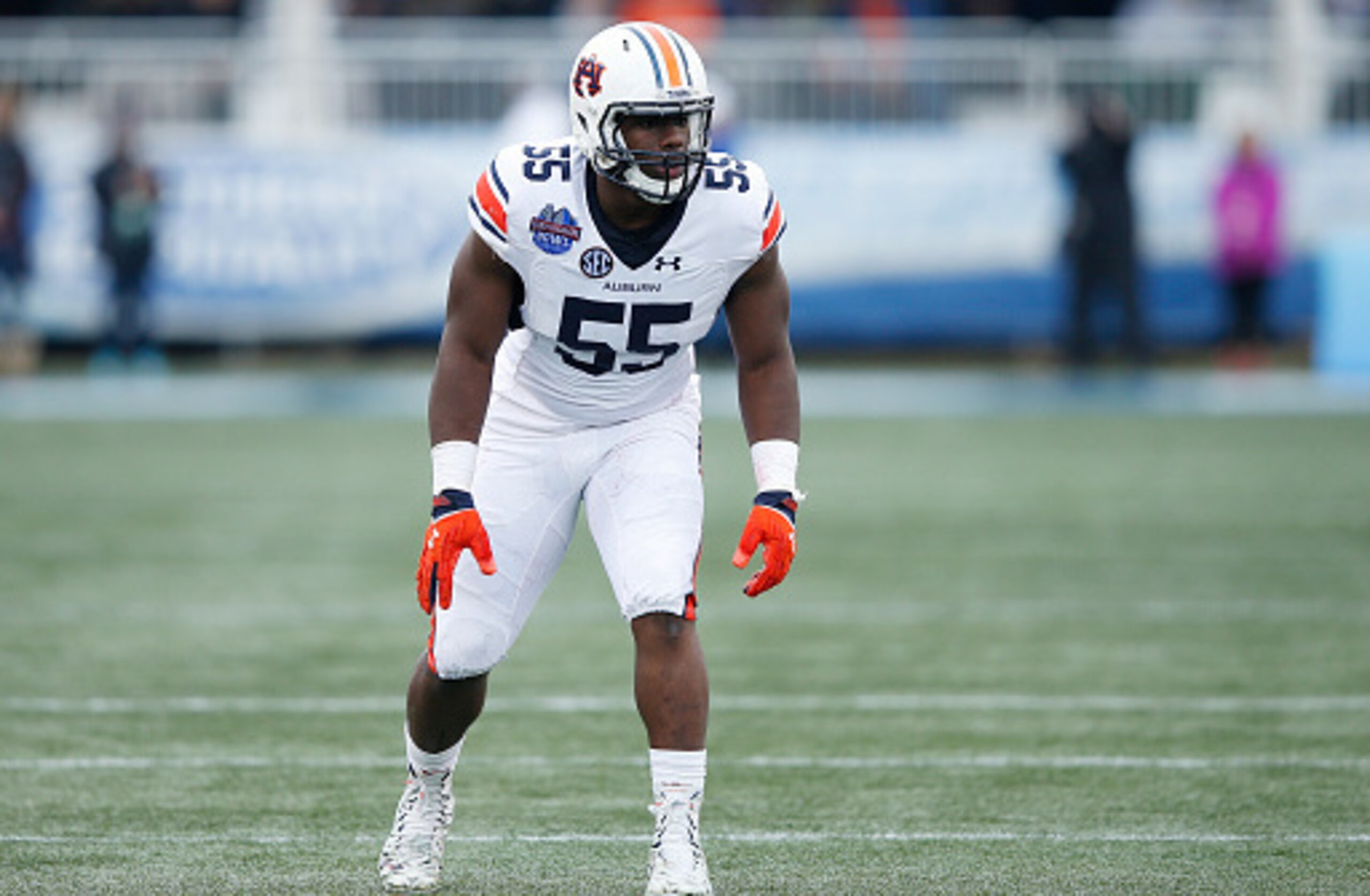 Auburn DE Carl Lawson