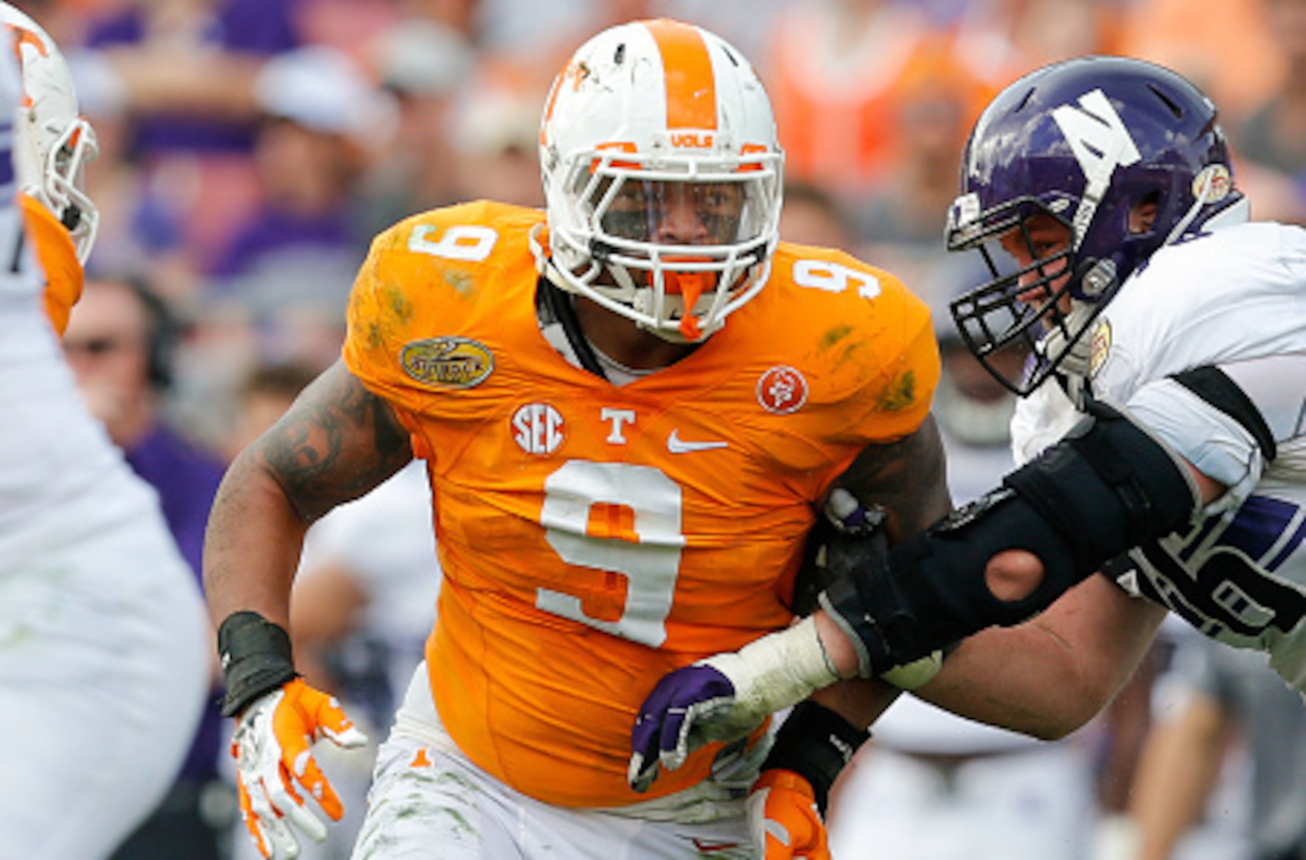 Tennessee DE Derek Barnett
