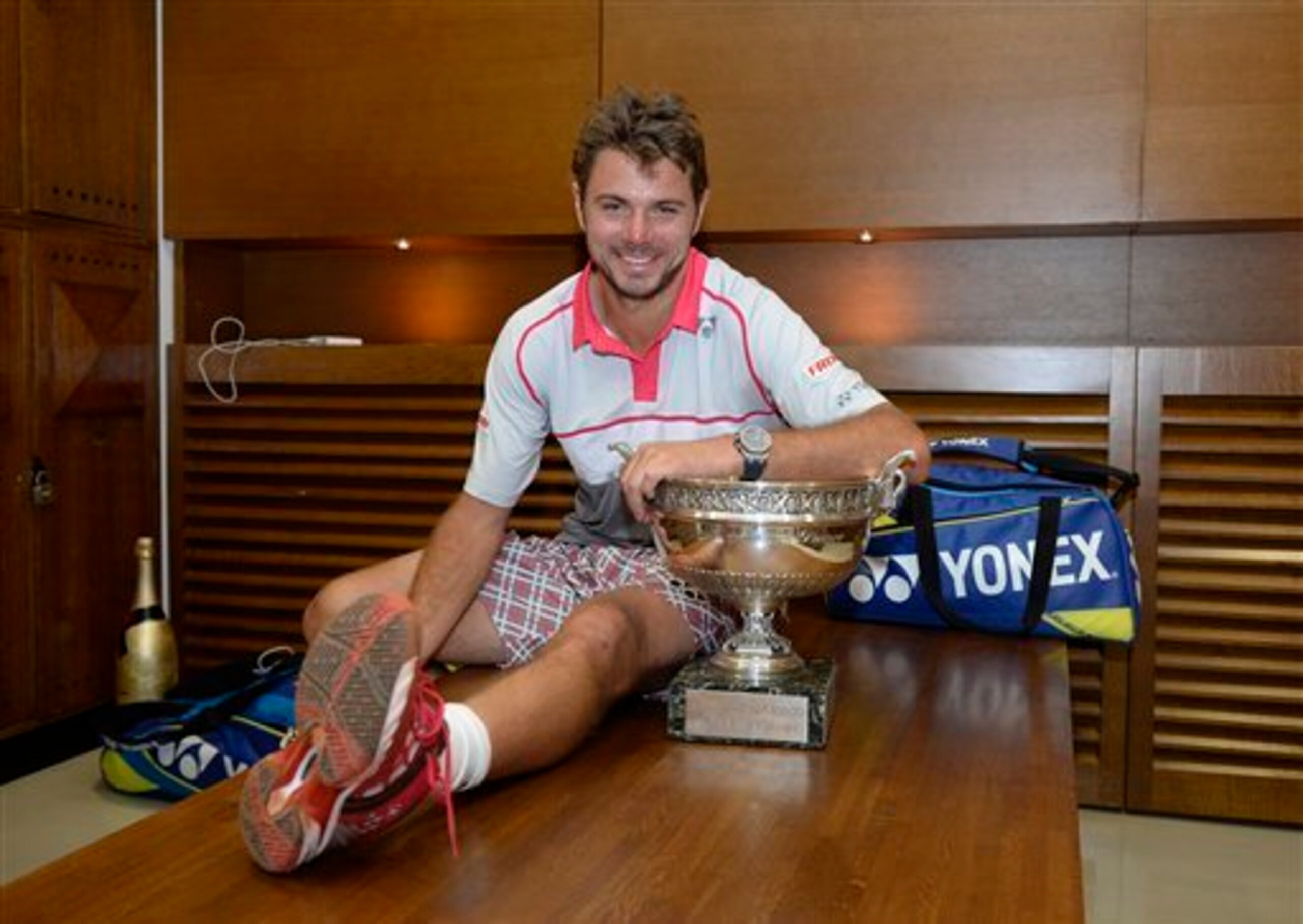 A dip in form may derail Wawrinka's title defense.