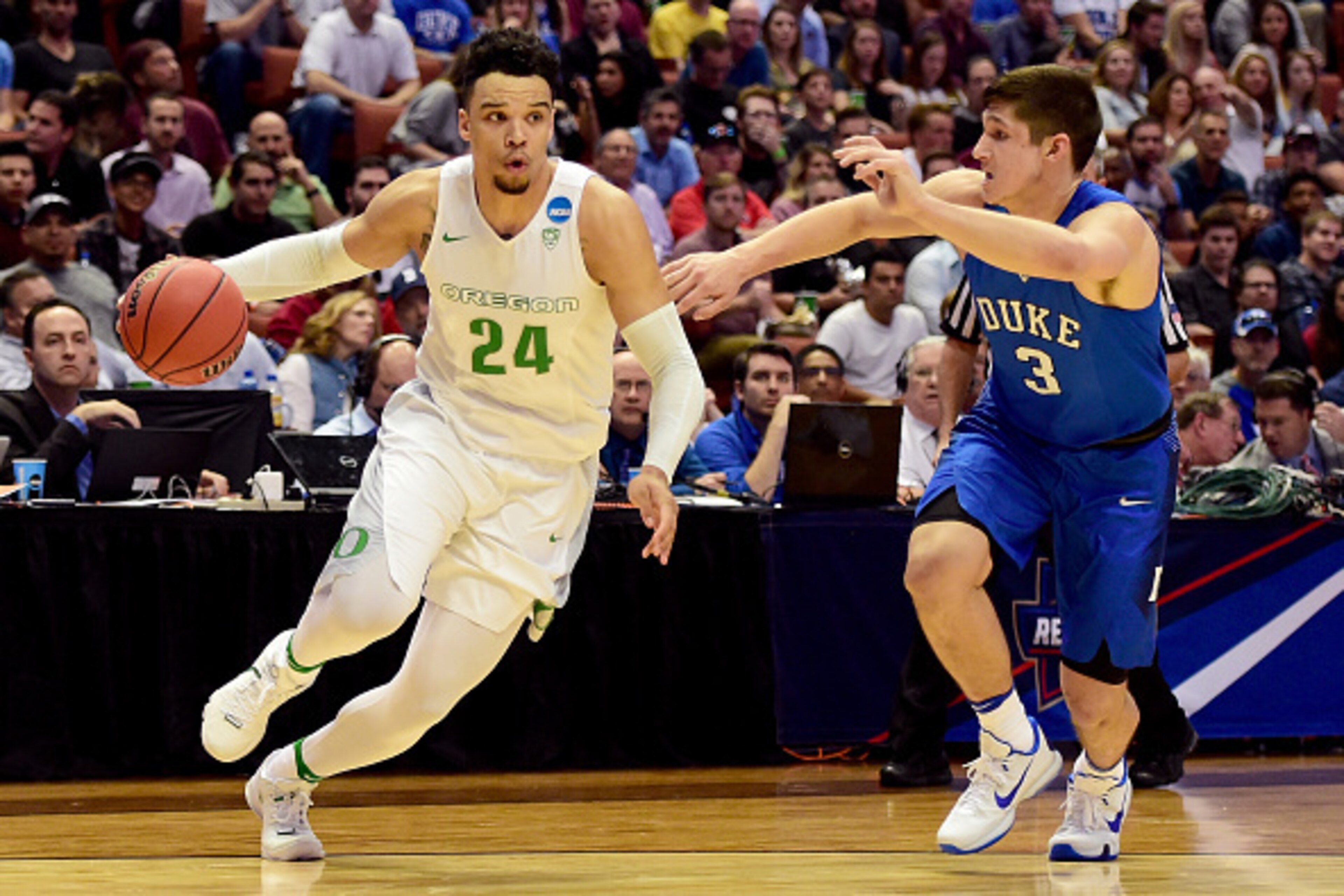 Dillon Brooks (24) and Grayson Allen (3)