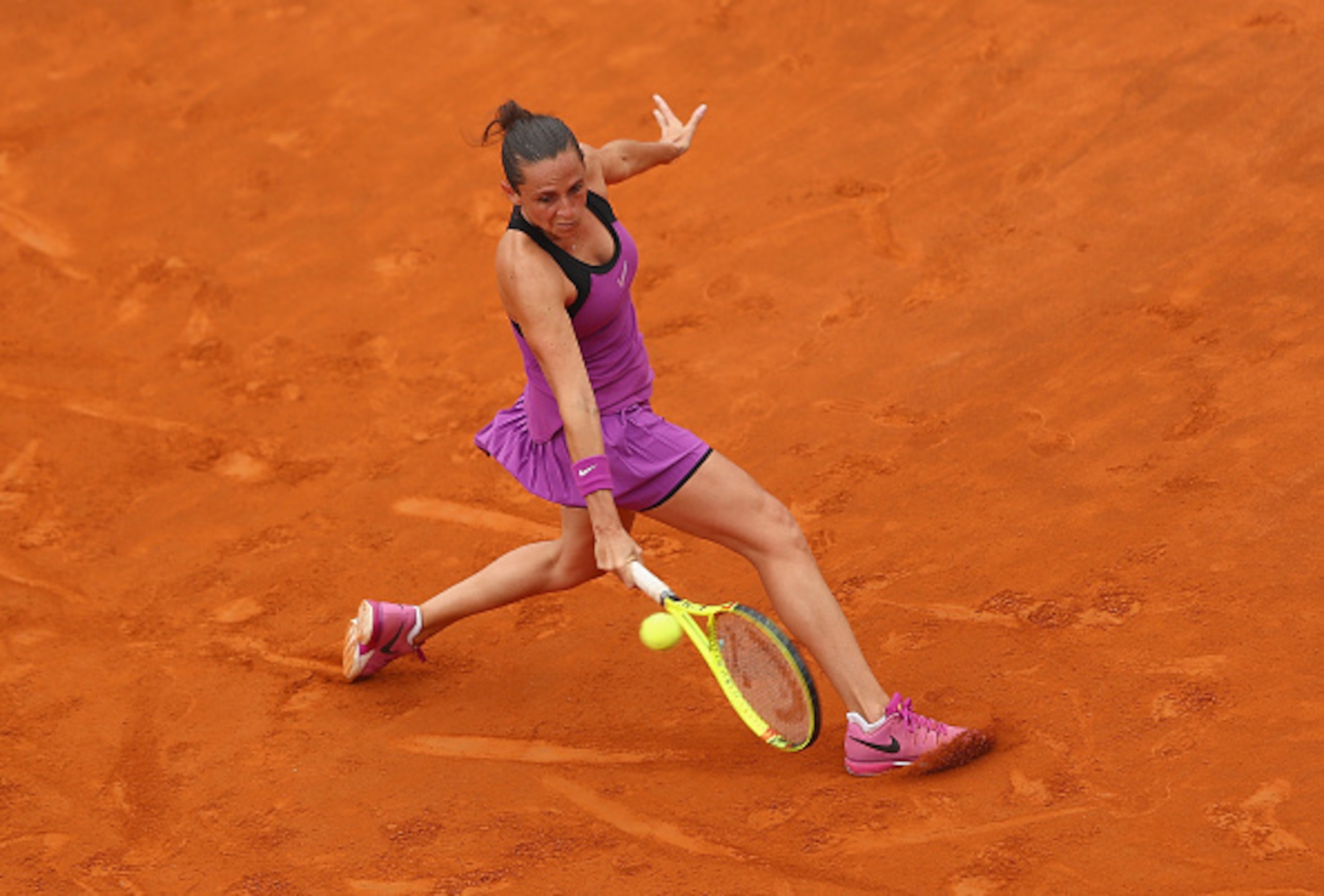 Roberta Vinci slides to make a play on the ball at the 2016 BNL d'Italia.
