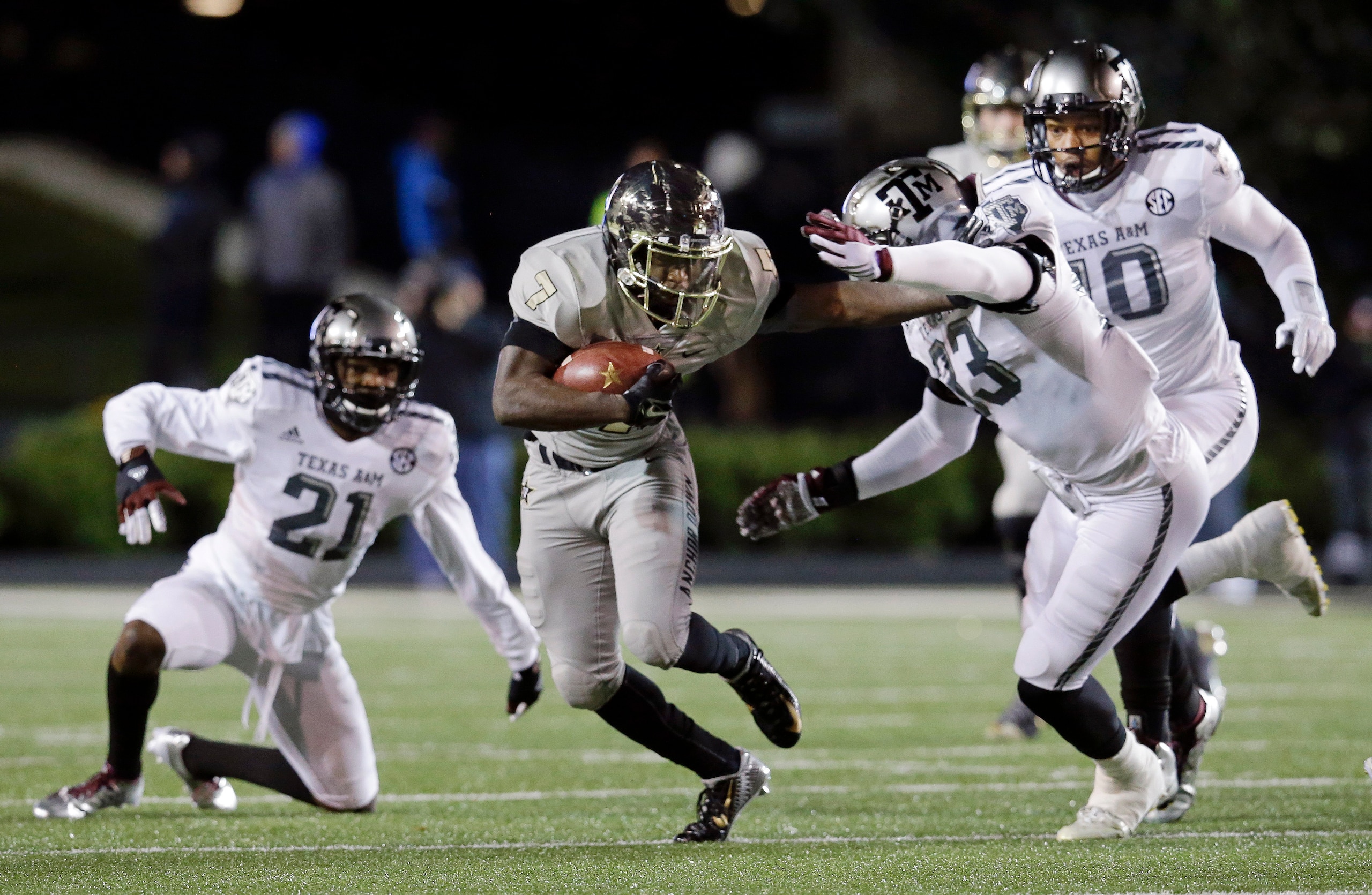 Ralph Webb needs some help on Vanderbilt's offense this fall. Ralph Webb needs some help on Vanderbilt's offense this fall.