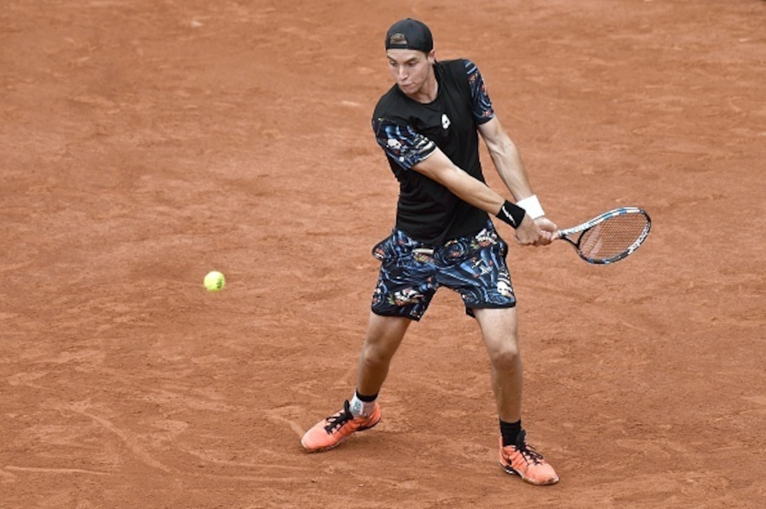 Jan-Lennard Struff during a match against Jo-Wilfried Tsonga at the 2016 French Open.