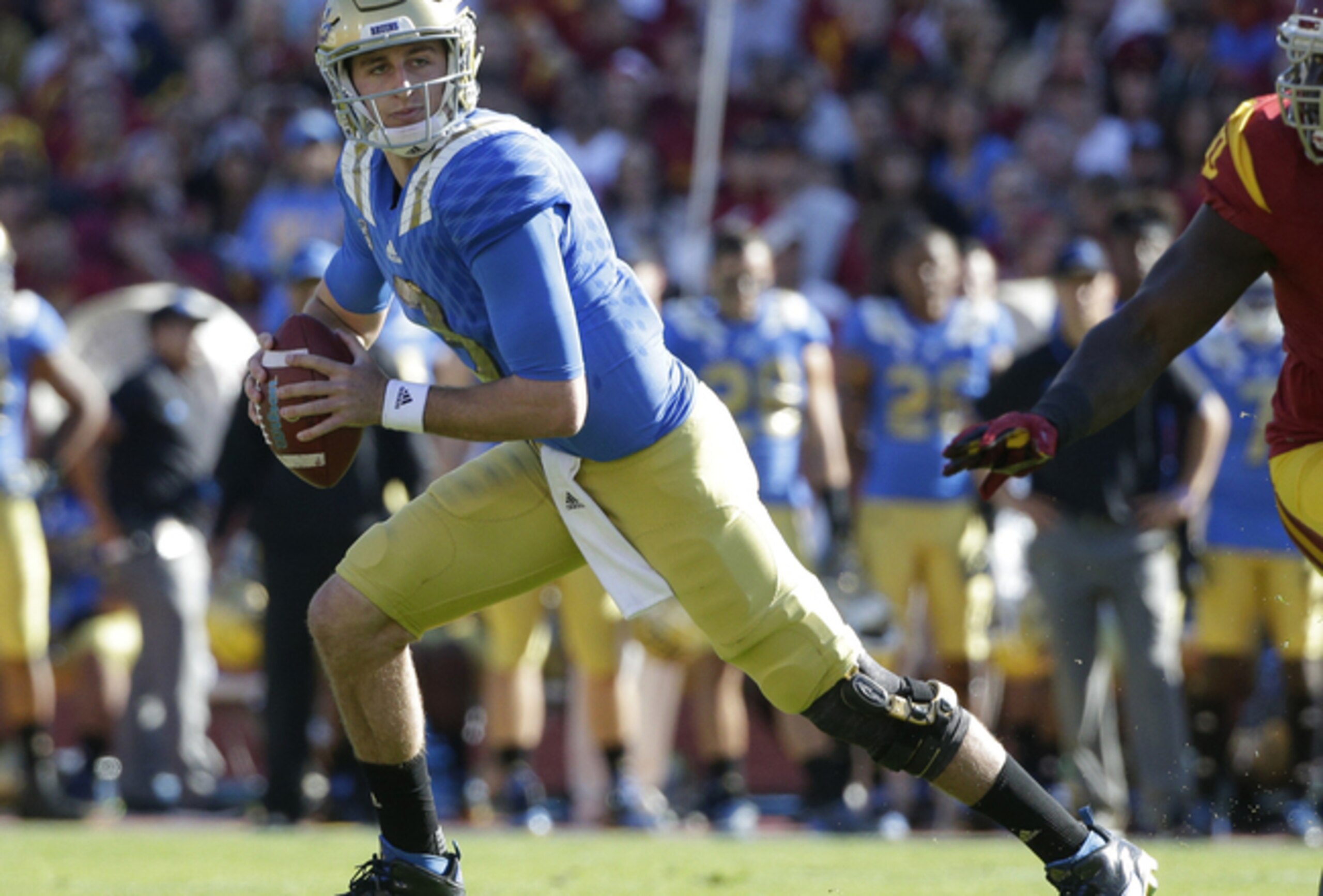 Josh Rosen needs to mature in his second season running the UCLA offense.