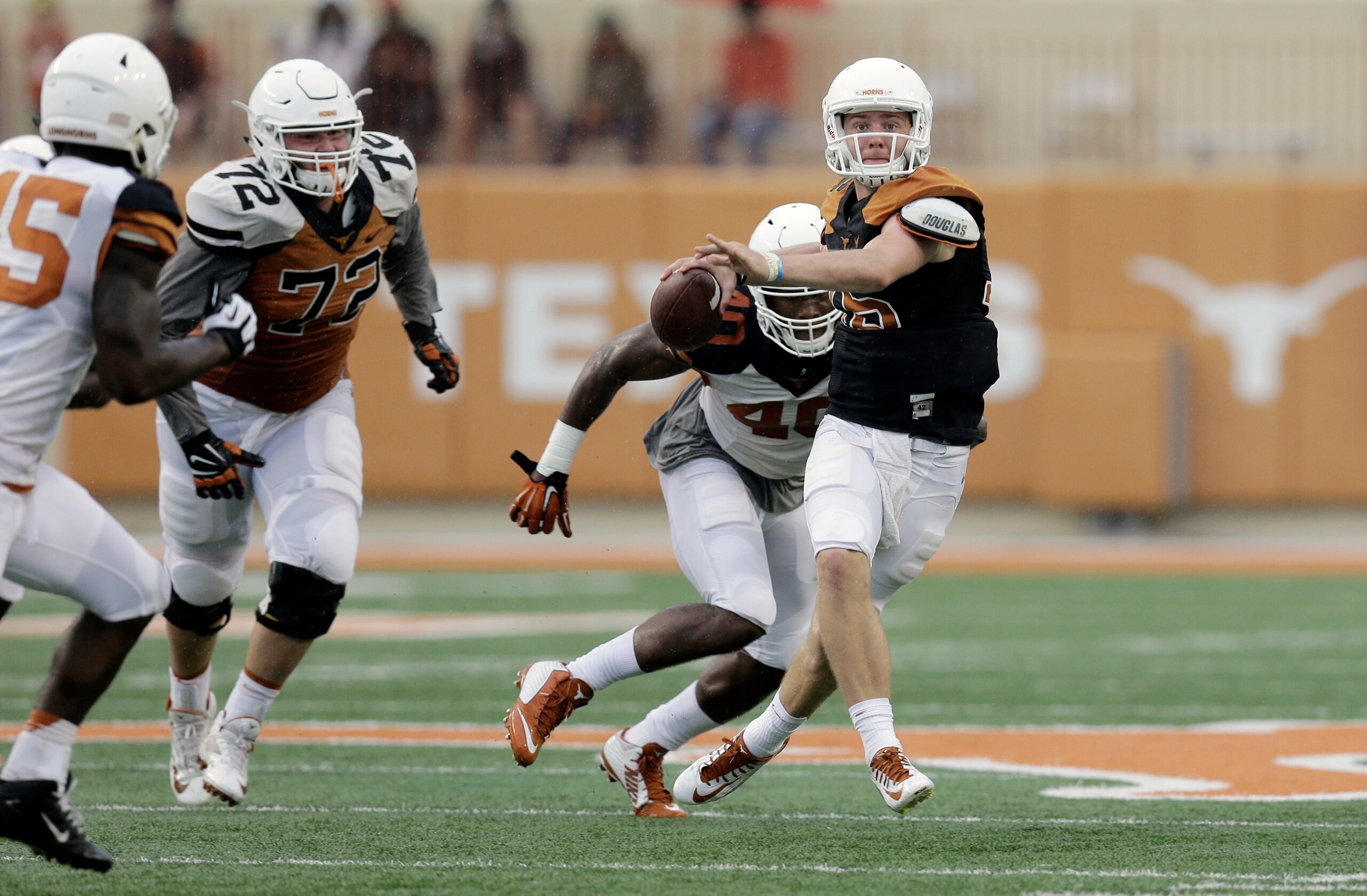Shane Buechele has the skills to take control of Texas' offense.