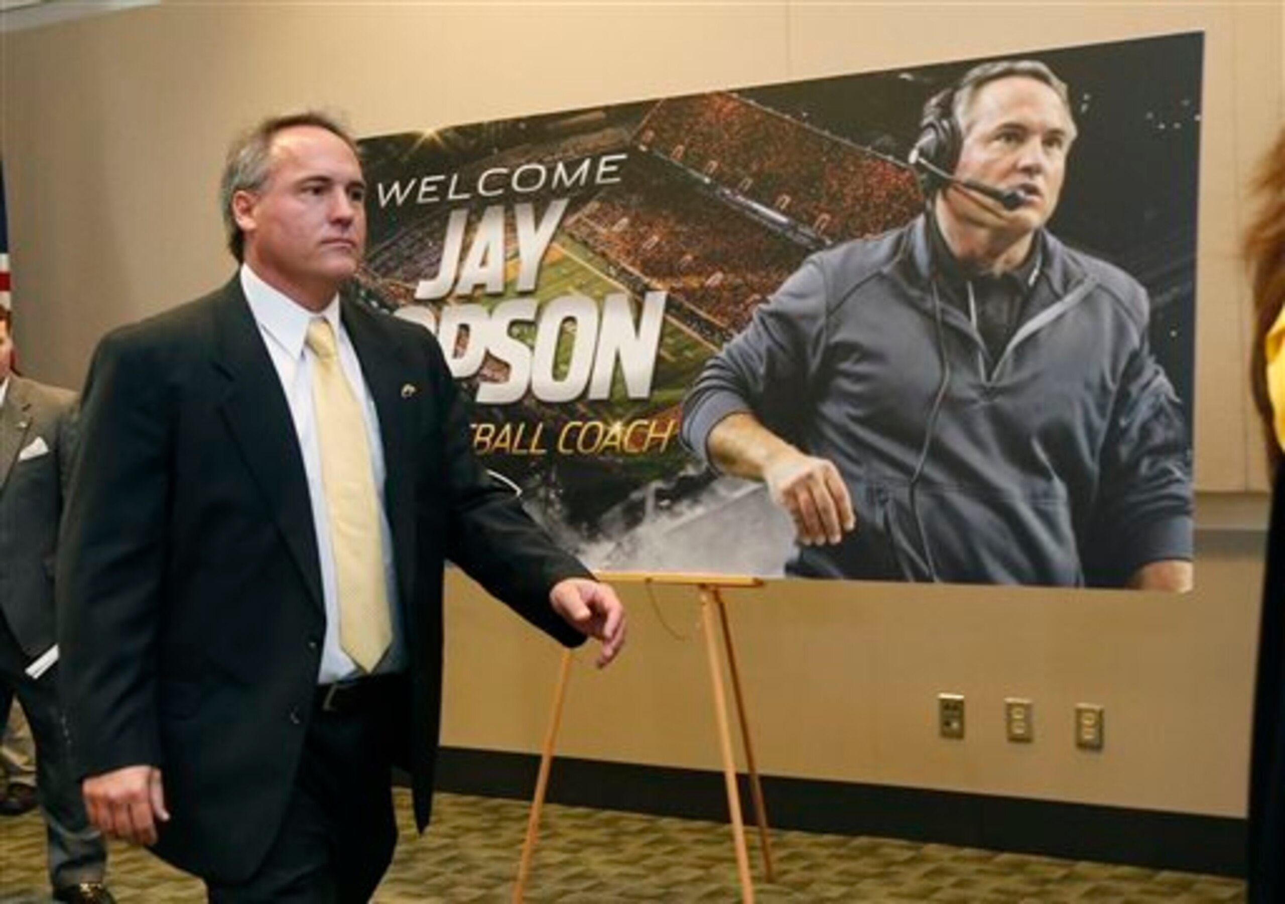 Former USM assistant Jay Hopson is ready to take the Eagles to even greater heights. Former USM assistant Jay Hopson is ready to take the Eagles to even greater heights.