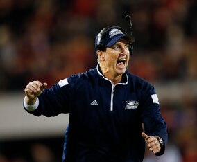 Can Willie Fritz find success with the flexbone option offense at Tulane?