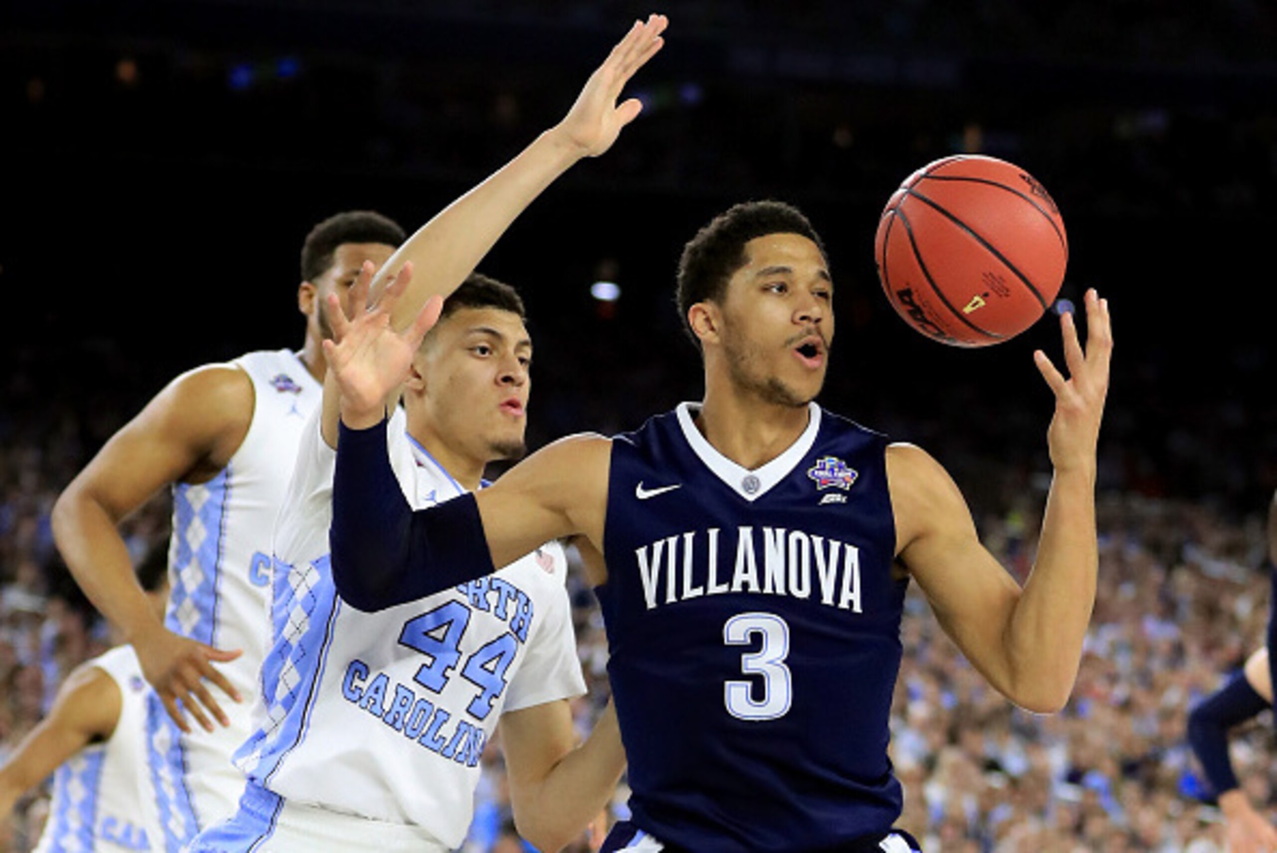 Justin Jackson (44) and Josh Hart (3)