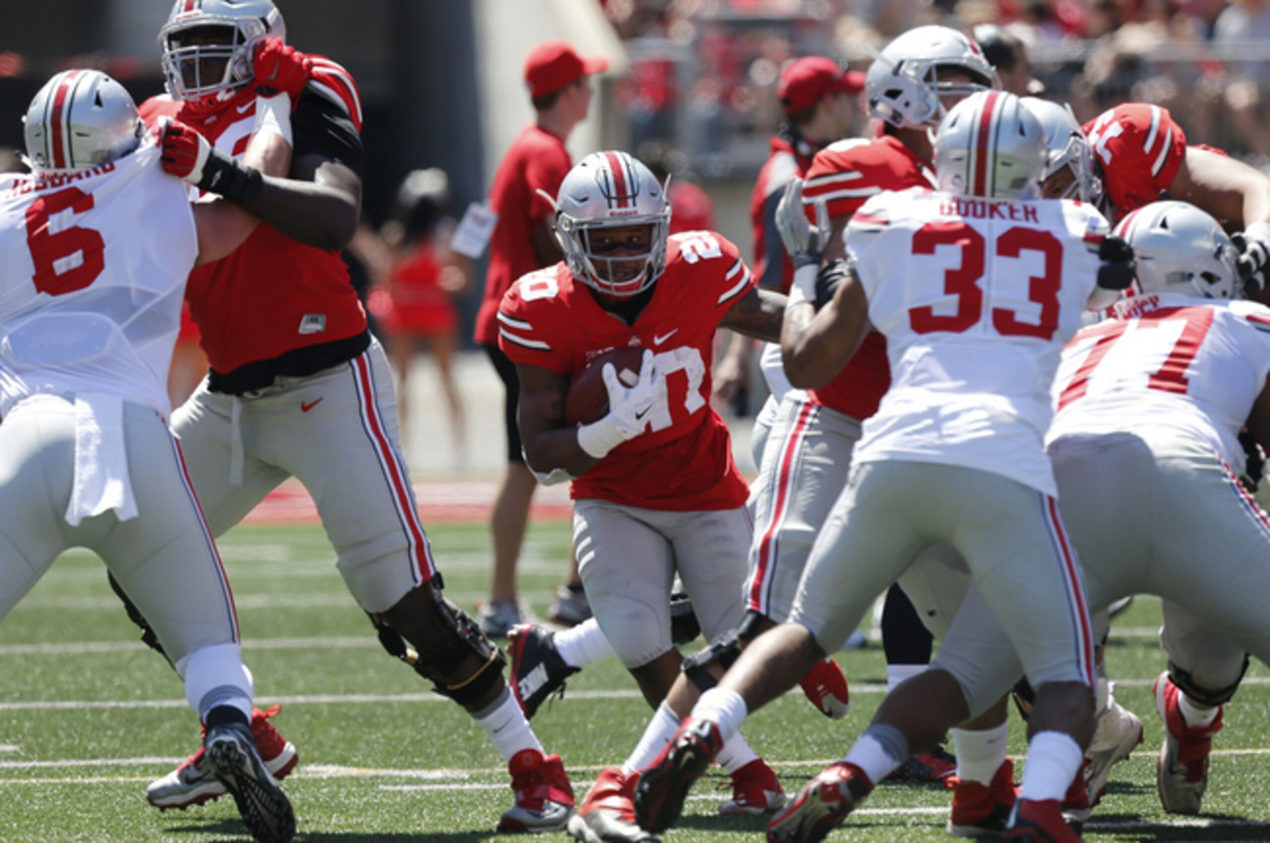 Mike Weber is establishing himself as a force in Ohio State's running game for 2016.