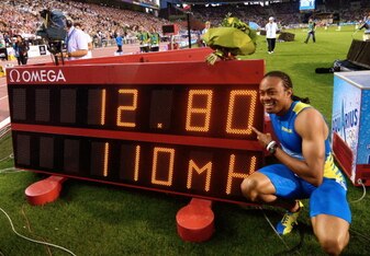 Aries Merritt shows off his world record in September 2012 in Brussels.