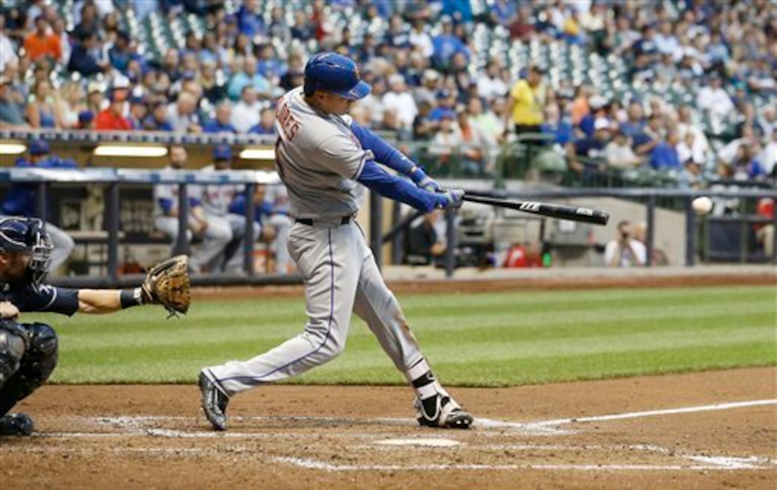 Wilmer Flores recorded six hits (two homers) on Sunday.