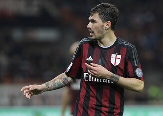 Romagnoli could play in a three-man back line under Montella.