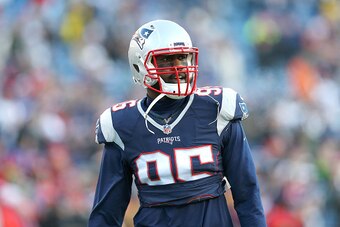 Chandler Jones is now a member of the Cardinals.
