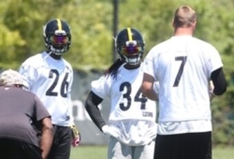 Steelers RBs Le'Veon Bell (left) and DeAngelo Williams and QB Ben Roethlisberger