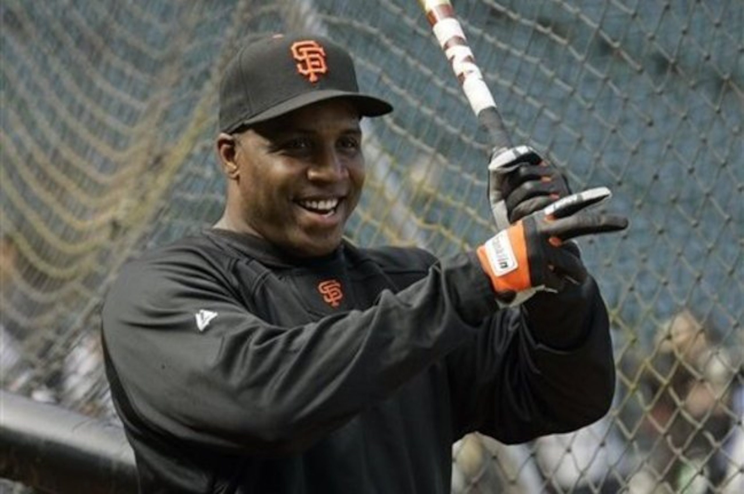 Barry Bonds hit his record-breaking 71st home run against Dodgers starter Chan Ho Park.