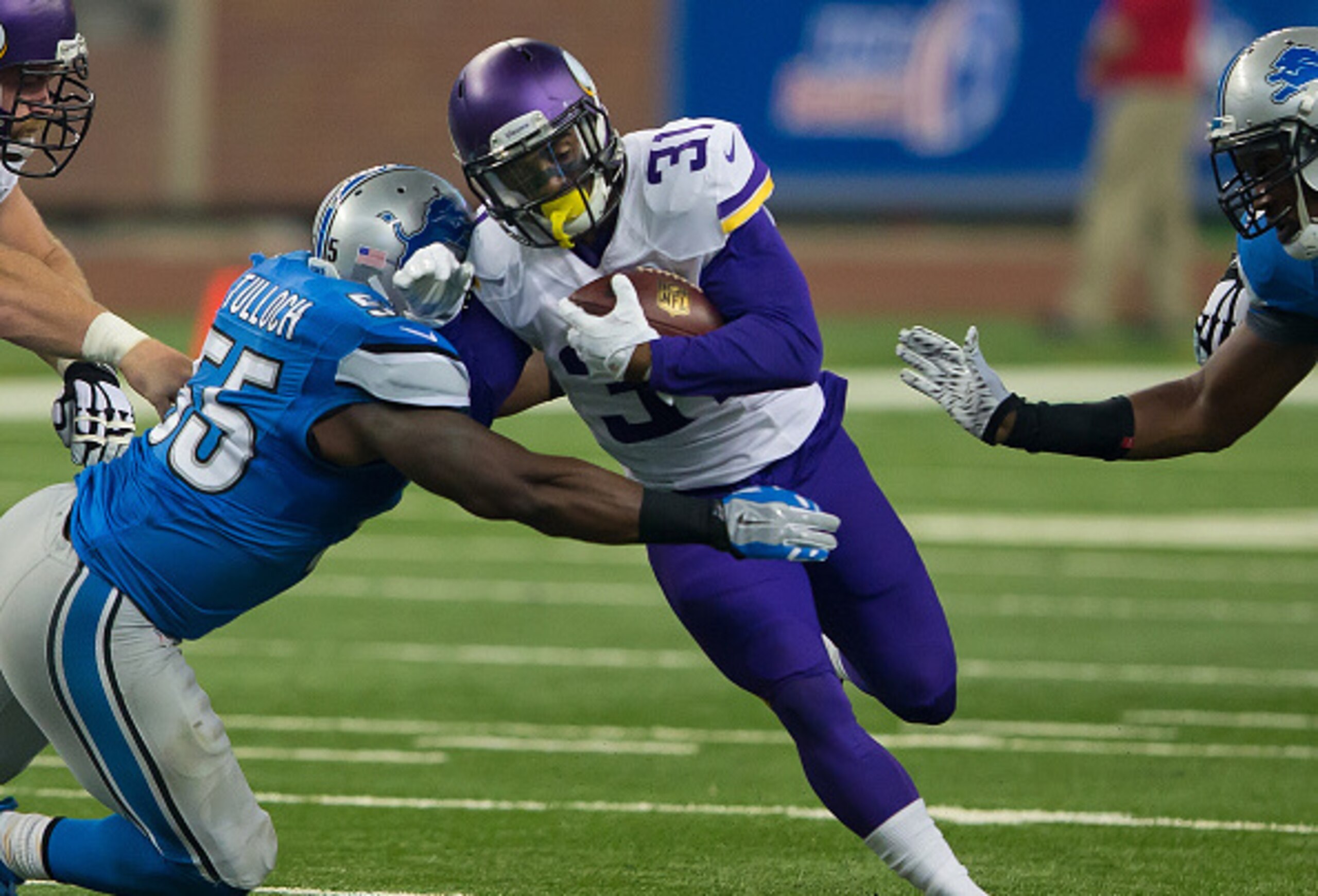 The Lions officially parted ways with linebacker Stephen Tulloch earlier this month.