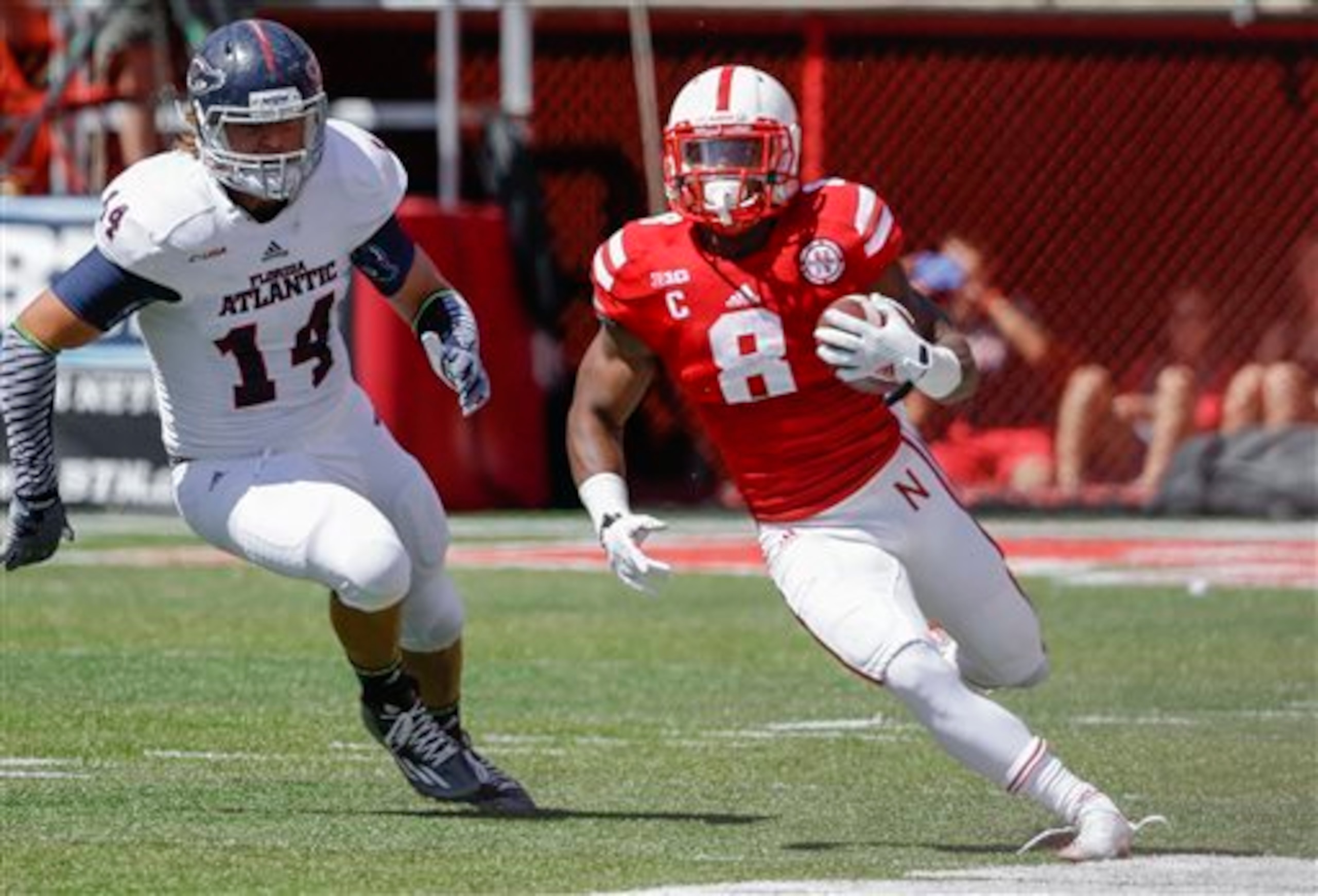 Florida Atlantic's Trey Hendrickson is one of the best defenders you've never heard of.