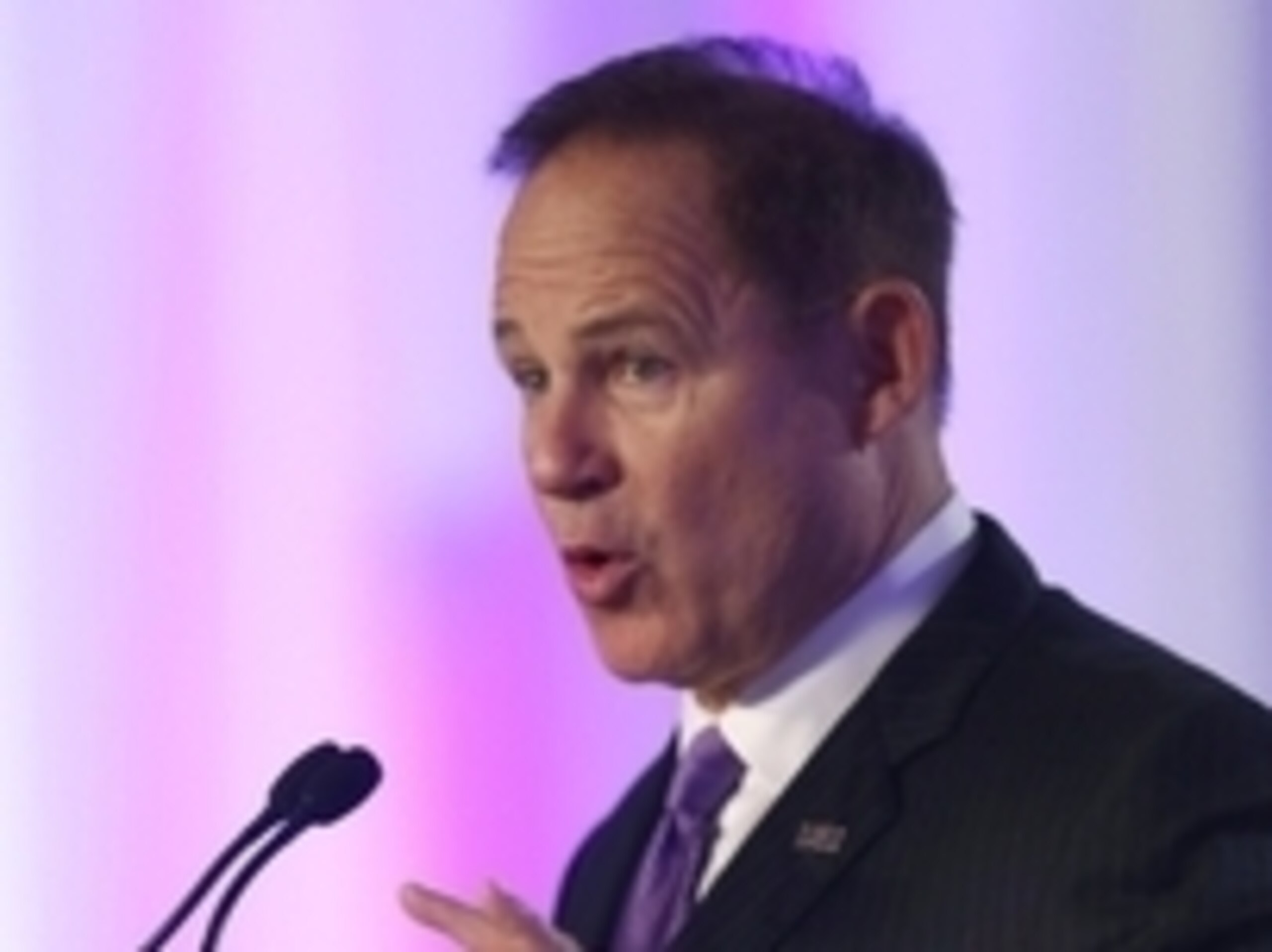 LSU head coach Les Miles