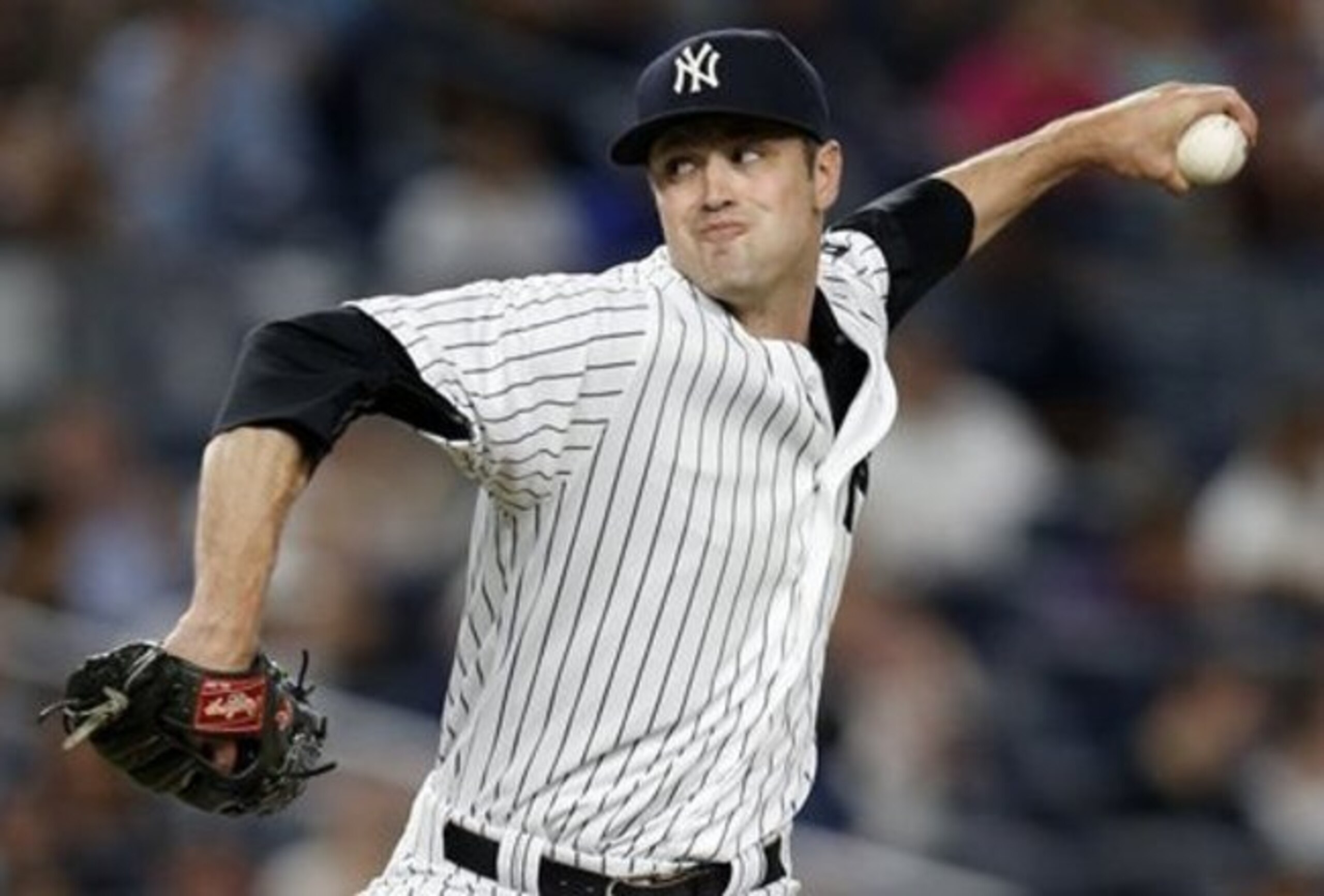 Trading Andrew Miller would bring the Yankees an impressive package of talent.