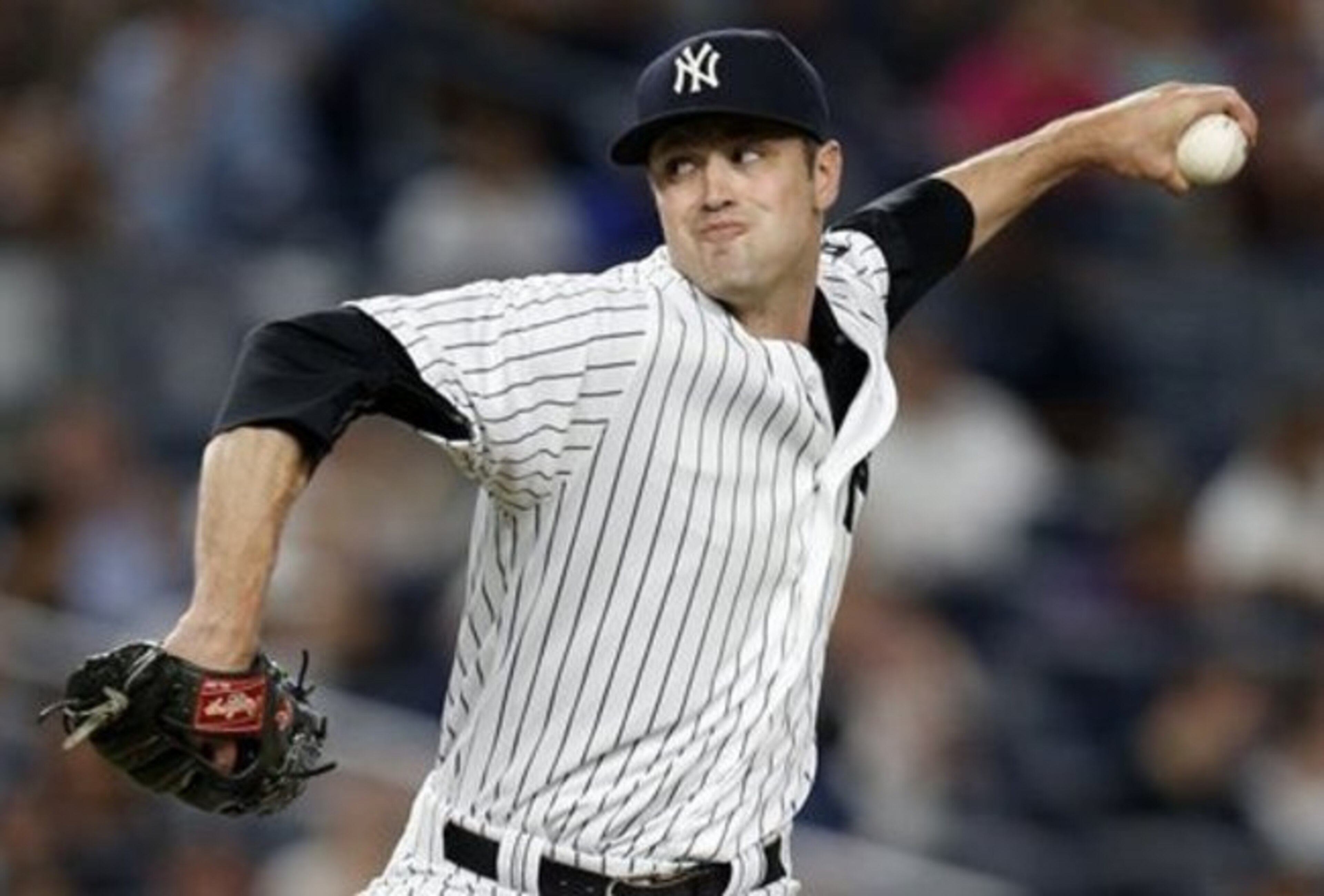 Trading Andrew Miller would bring the Yankees an impressive package of talent.