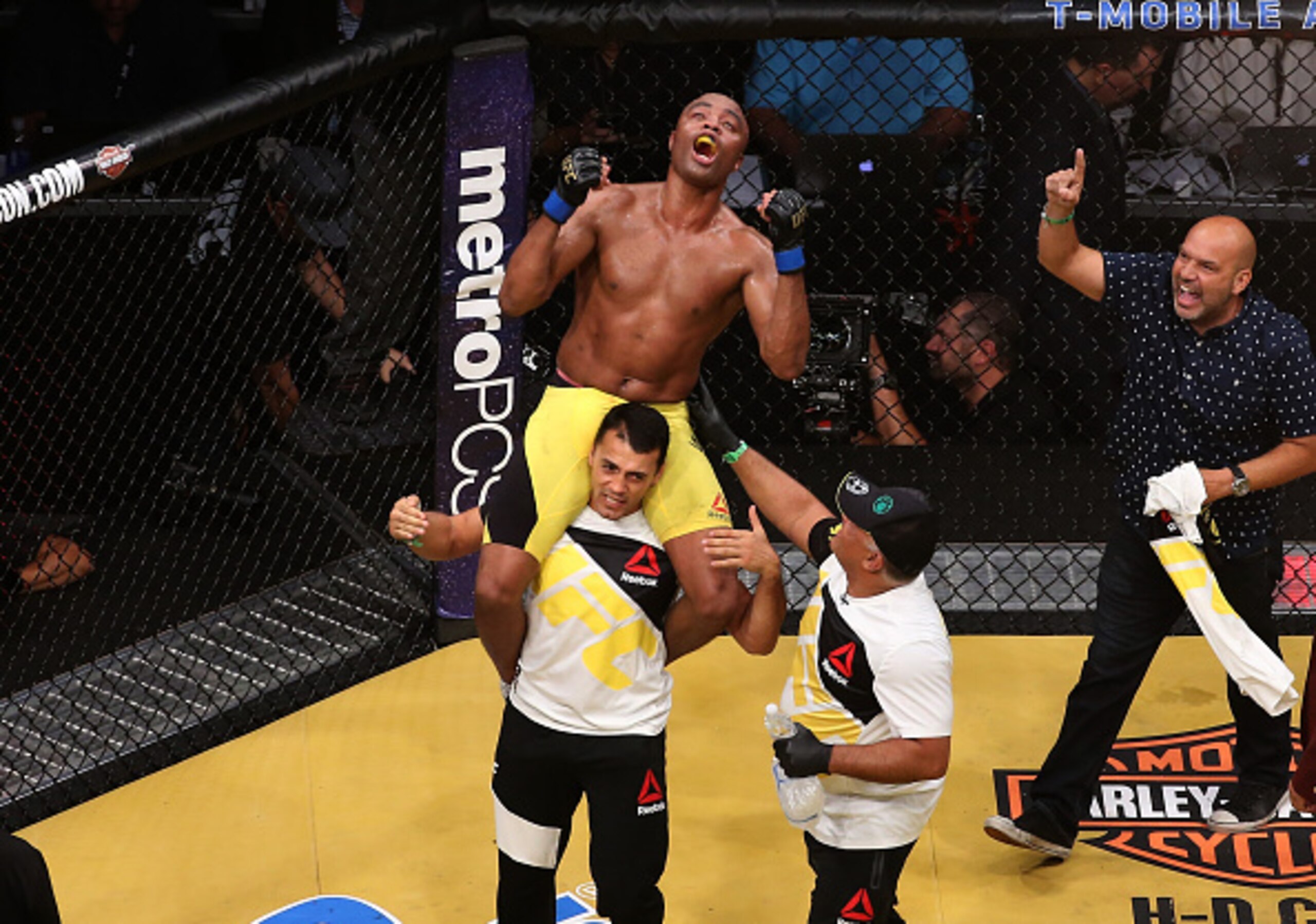In surviving Daniel Cormier at UFC 200, Anderson Silva became a top UFC babyface.