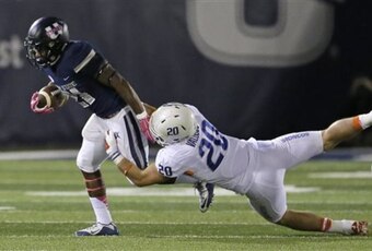 Tanner Vallejo will lead Boise State's defense in 2016.