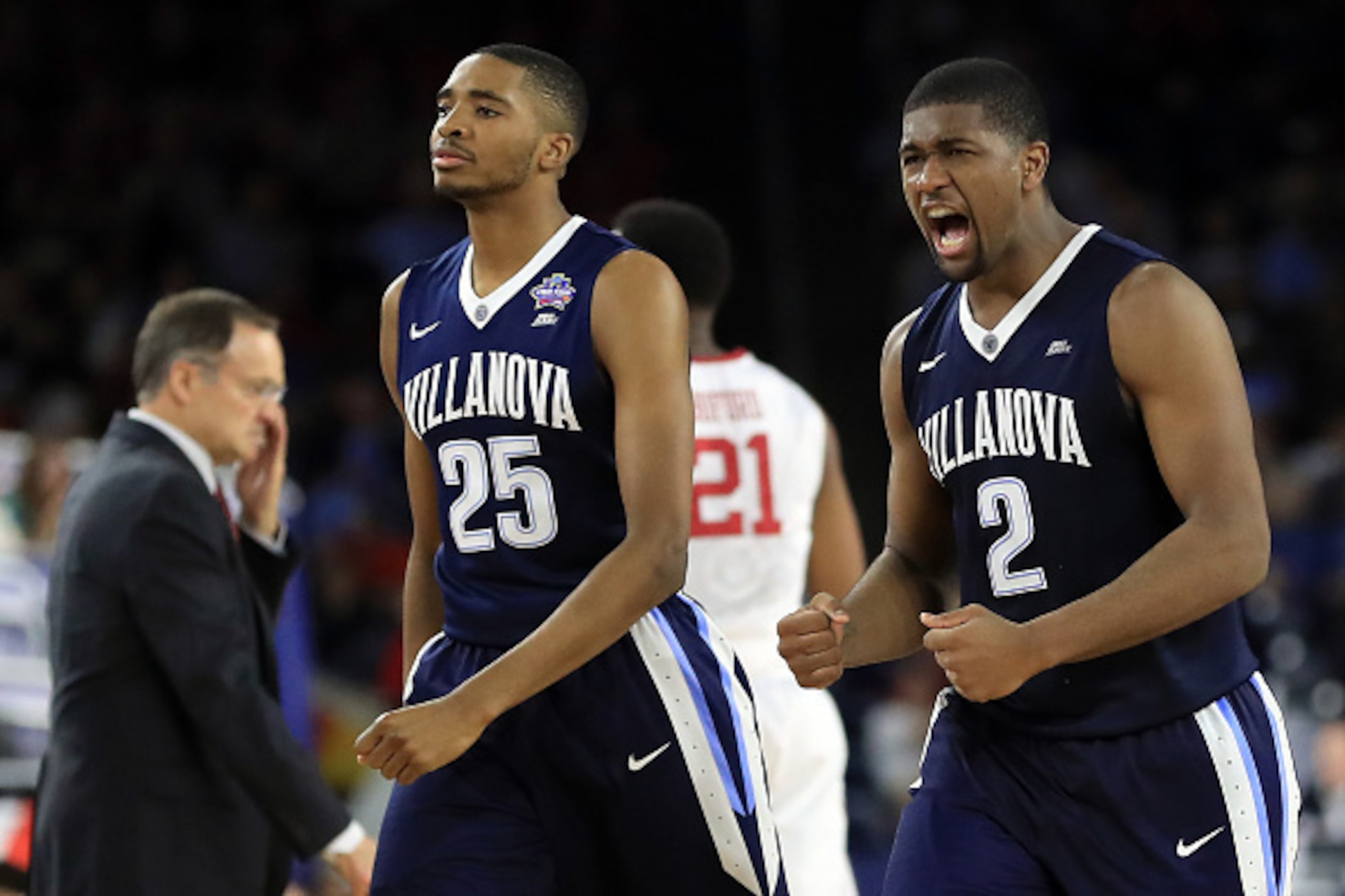 Kris Jenkins (2) and Mikal Bridges (25)