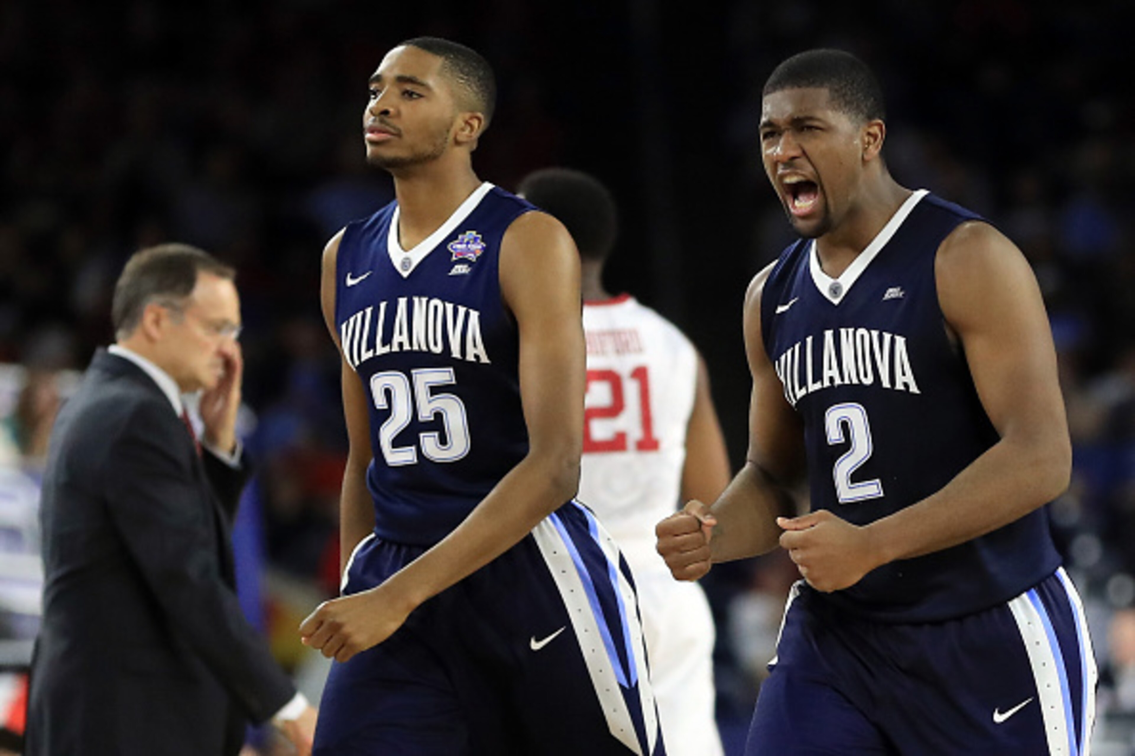 Kris Jenkins (2) and Mikal Bridges (25)
