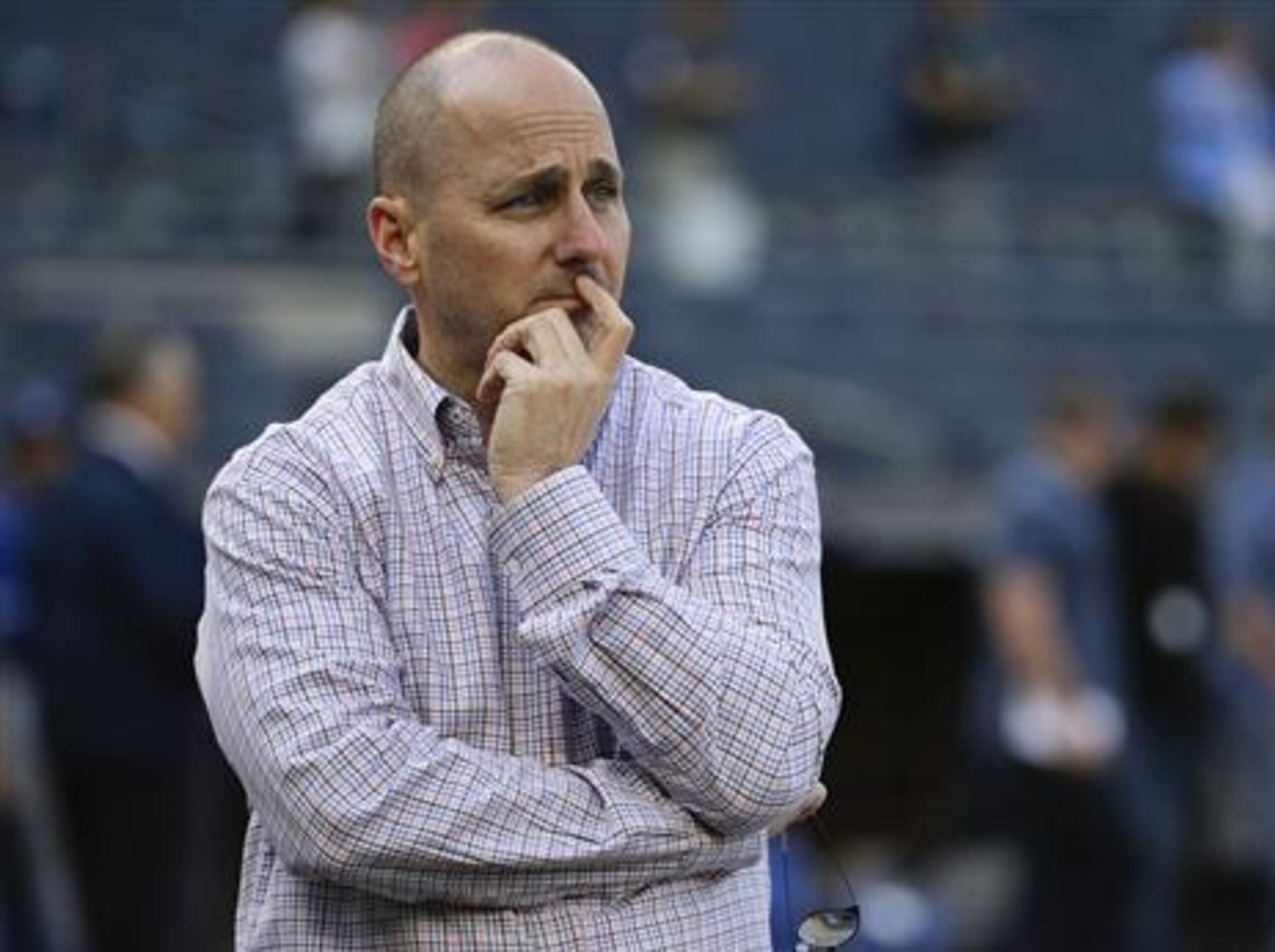 New York Yankees GM Brian Cashman reportedly favors the organization selling at the trade deadline.