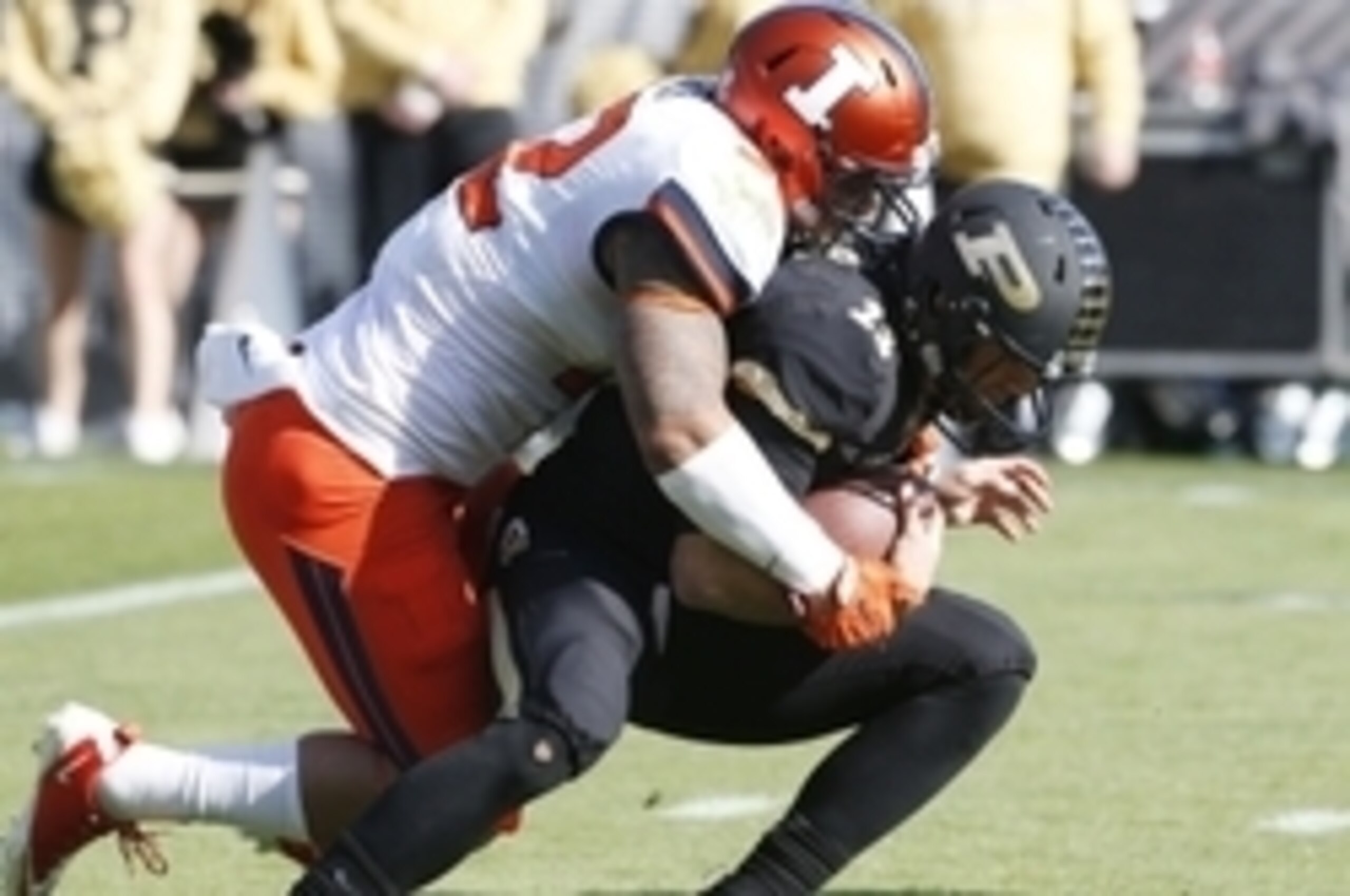 Auburn LB T.J. Neal while at Illinois.