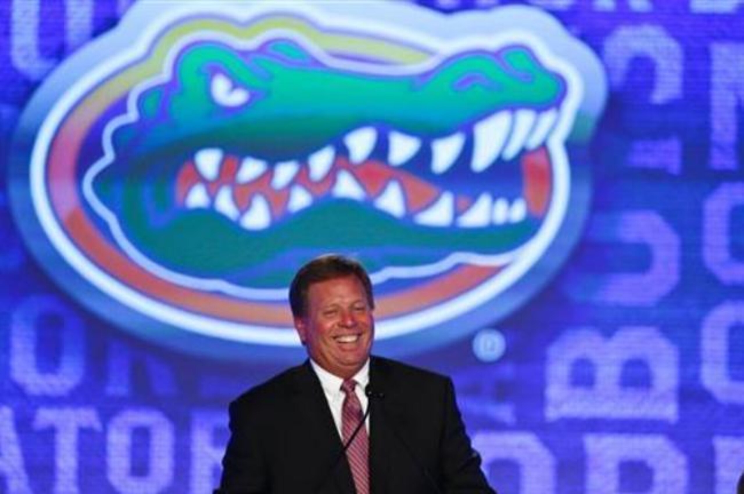 Jim McElwain needs to find a capable quarterback to run the Florida offense. Jim McElwain needs to find a capable quarterback to run the Florida offense.