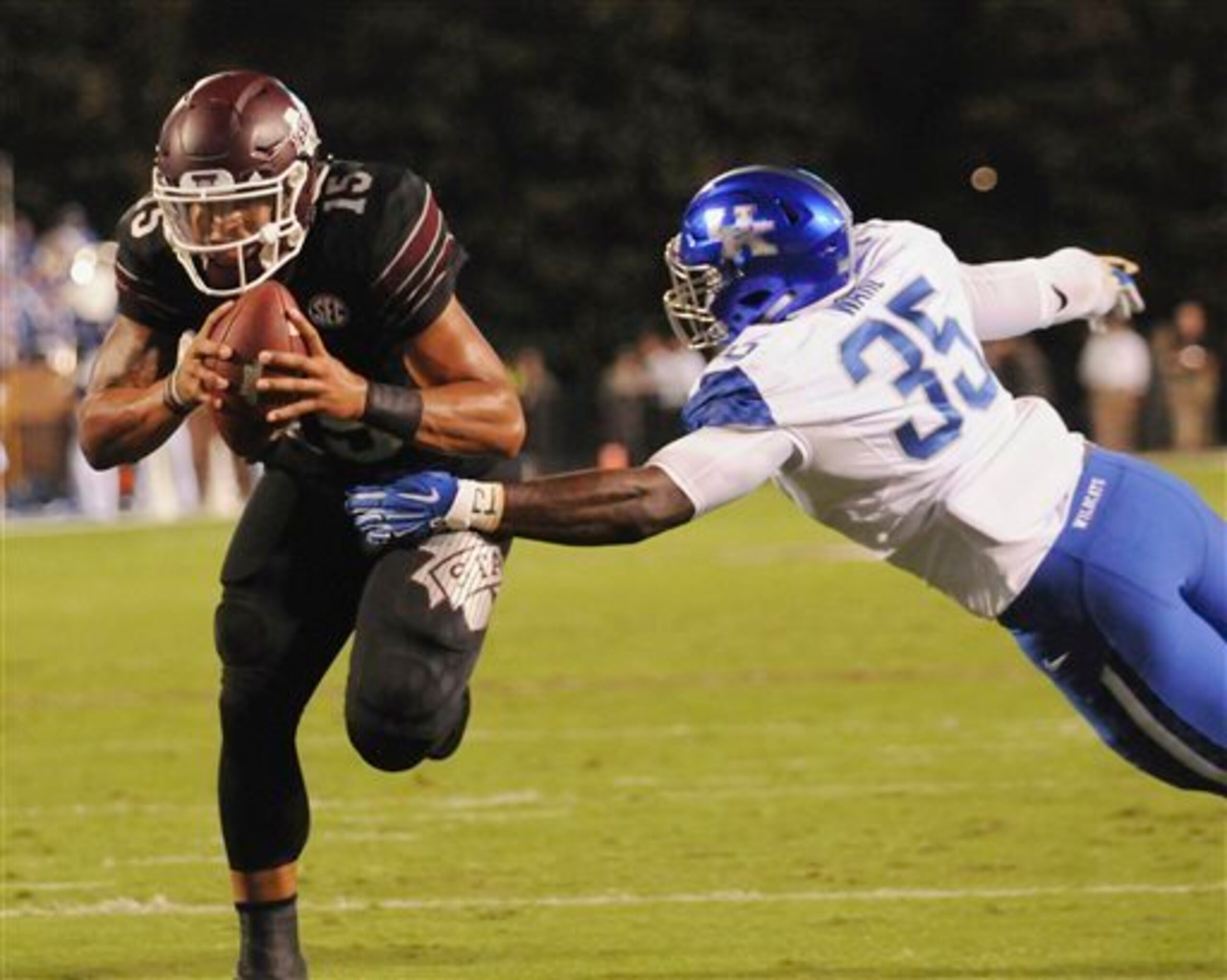 Denzil Ware and Kentucky's front seven lack experience. Denzil Ware and Kentucky's front seven lack experience.