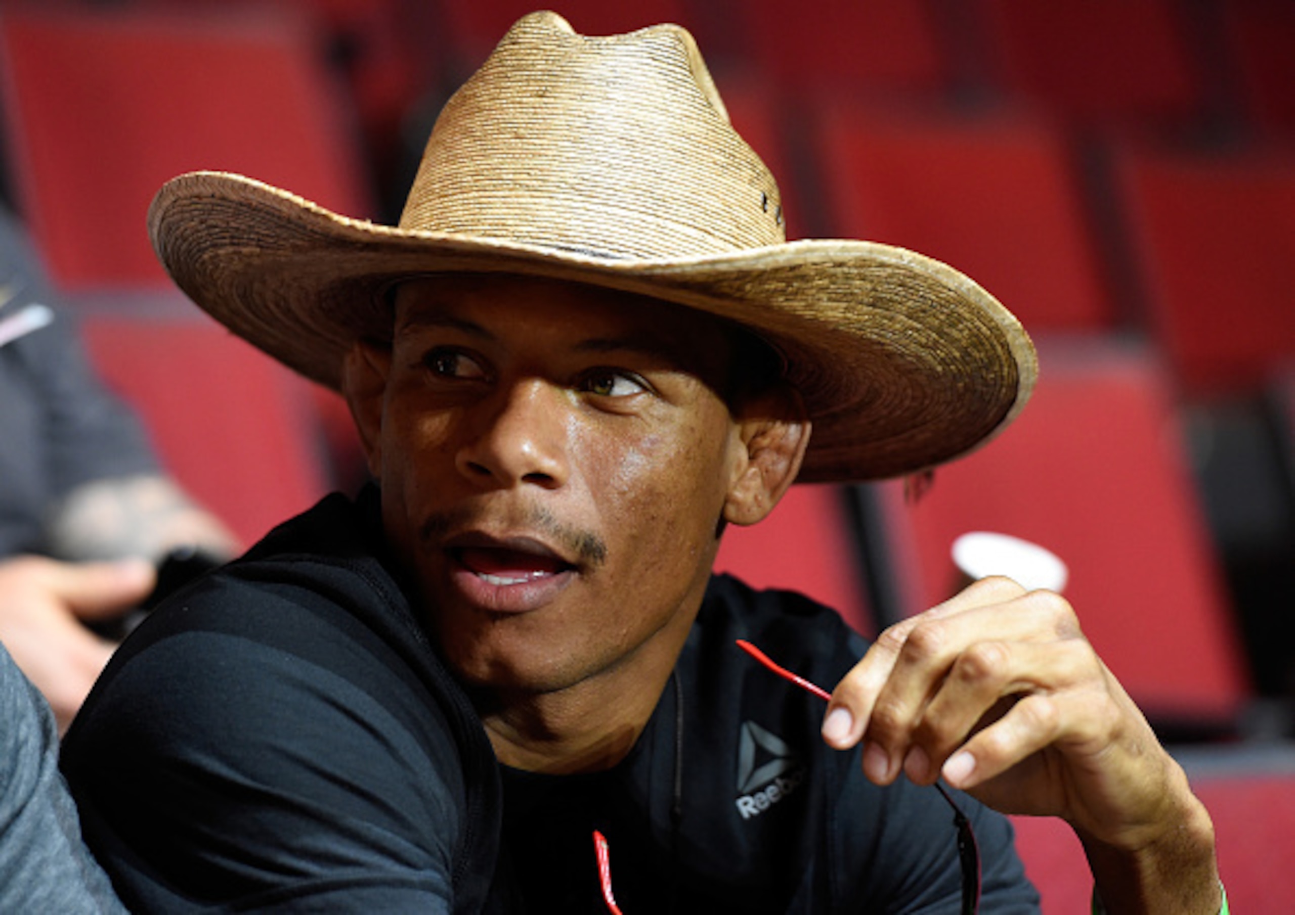 Alex "Cowboy" Oliveira competed on the evening's undercard.