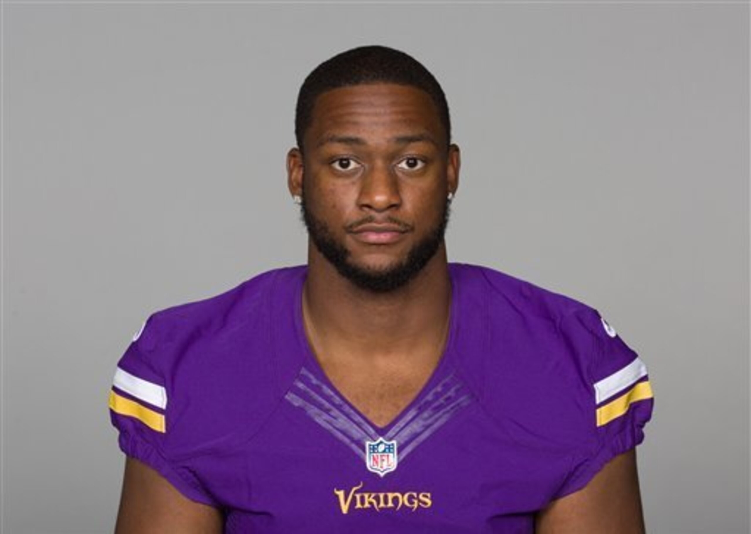 Former Minnesota defensive end Theiren Cockran could be a quality depth end for the Vikings.