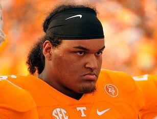 Tennessee OL Chance Hall